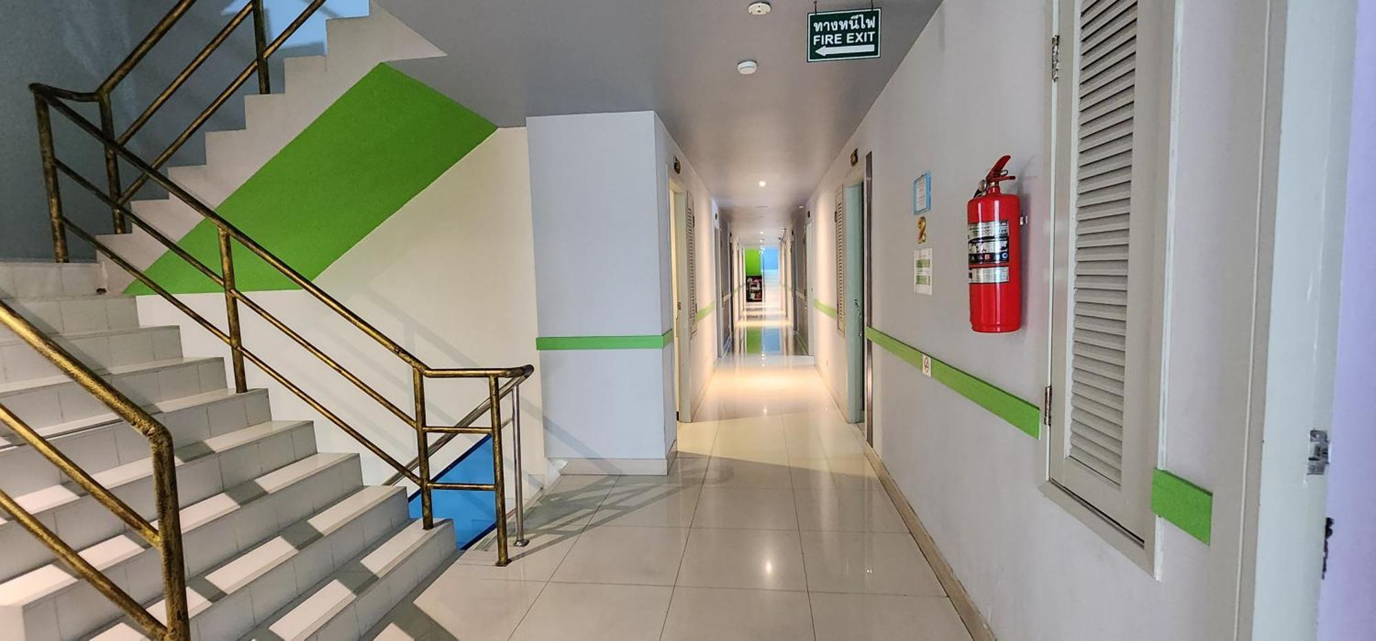 Hotel Issara 3*