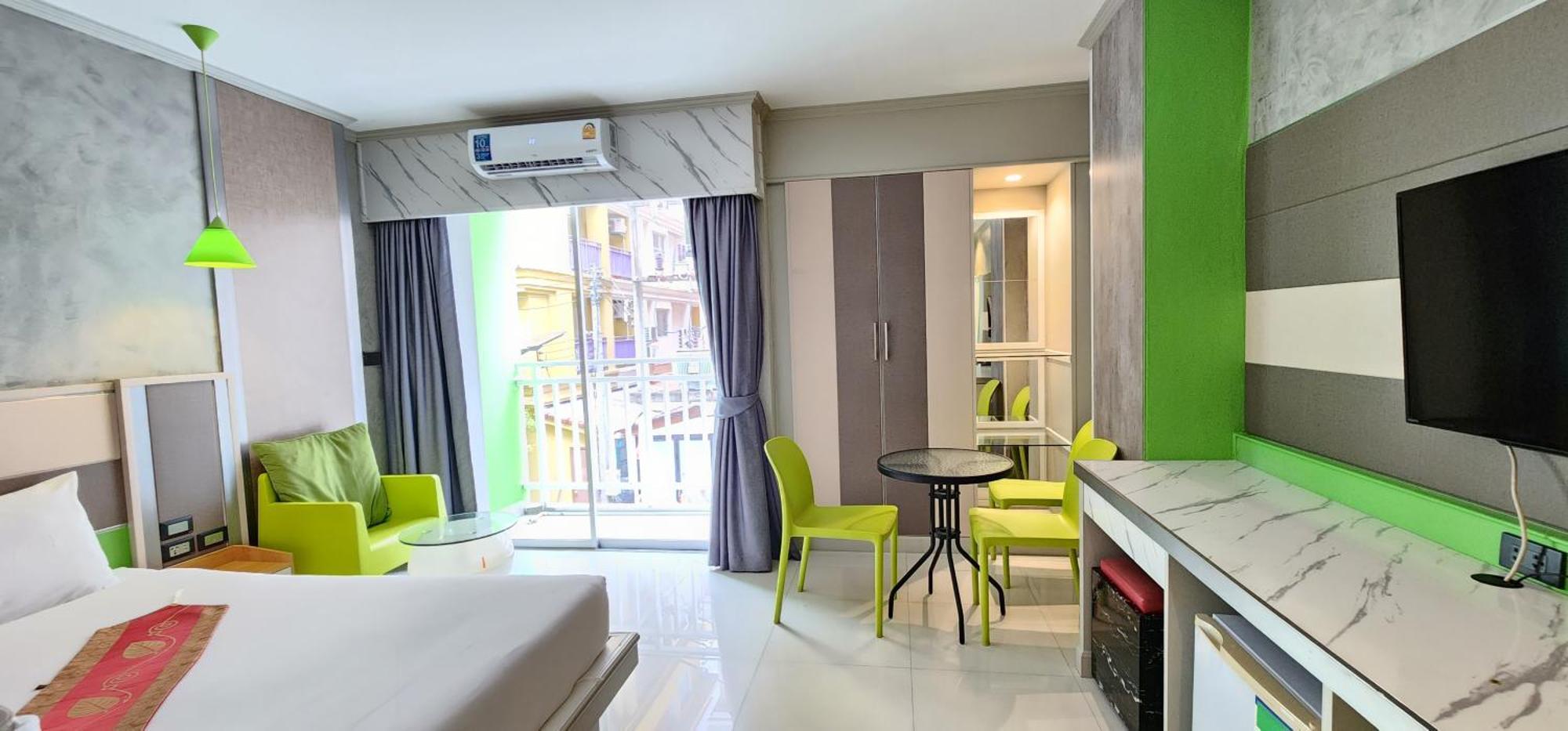 Issara Hotel 3*