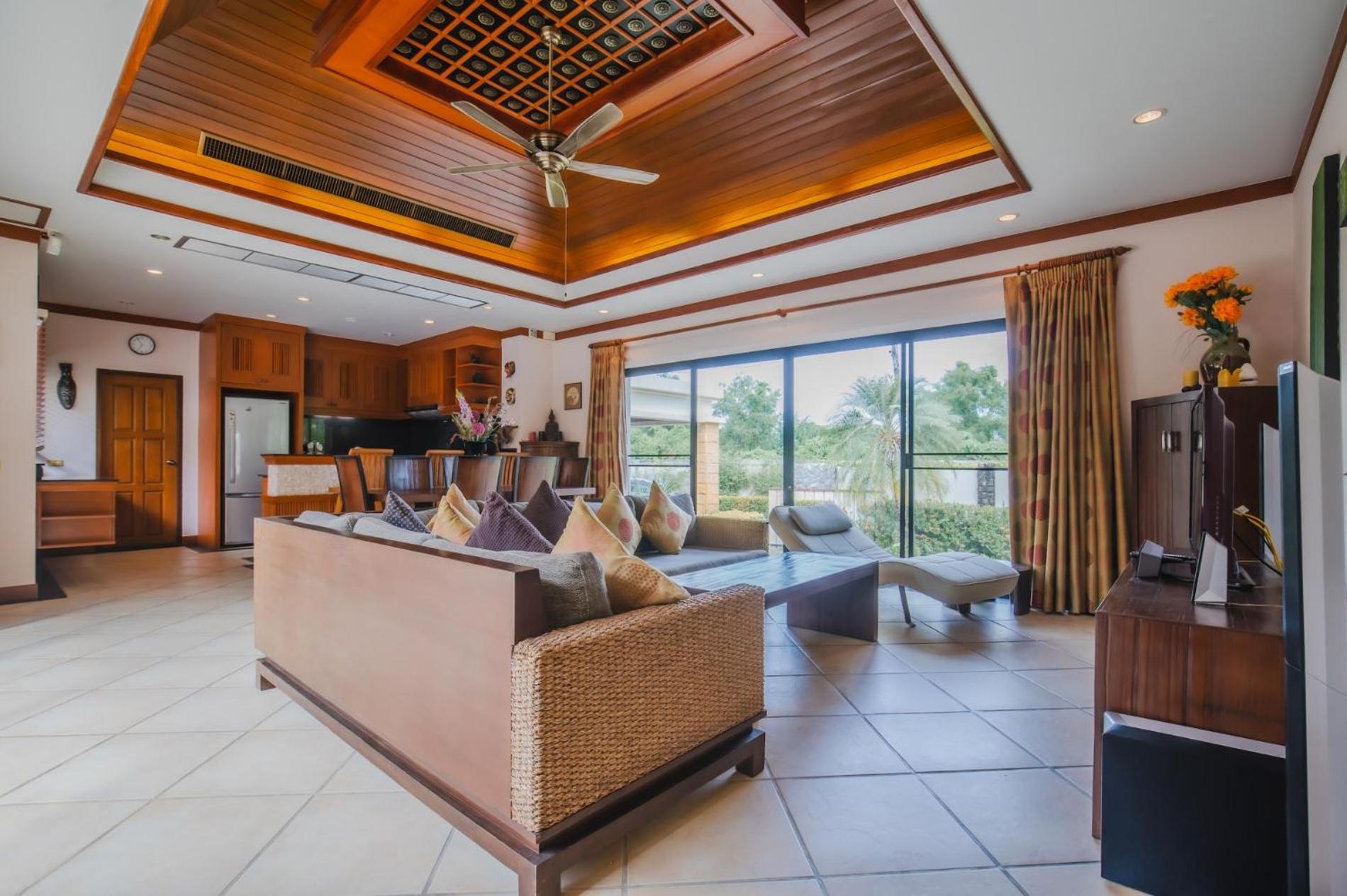 Lotus Pool Villa Rawai