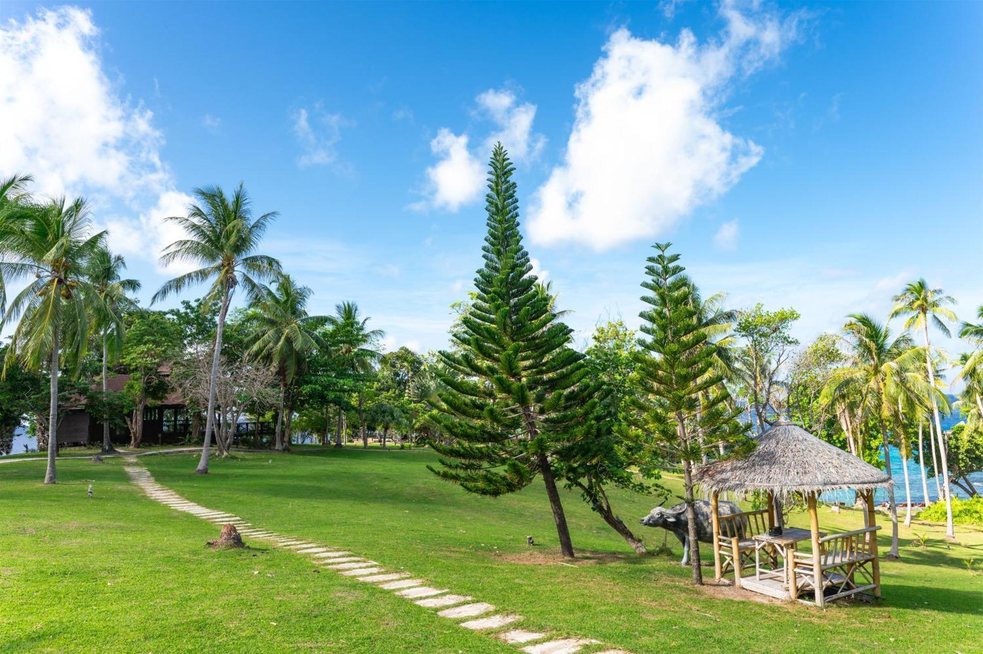 Ban Raya And Hotel Ko Racha Yai