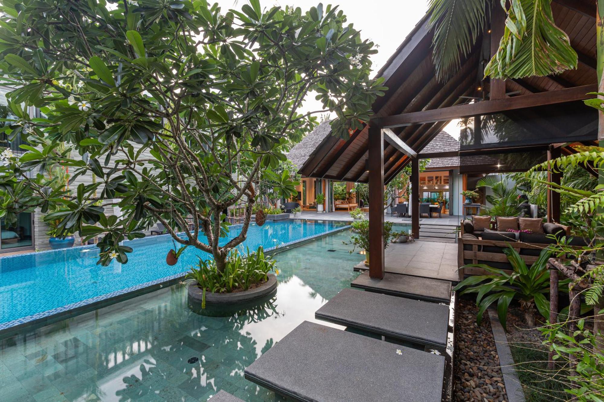 Stunning 5br With Freshwater Pool & Tropical Garden Villa *