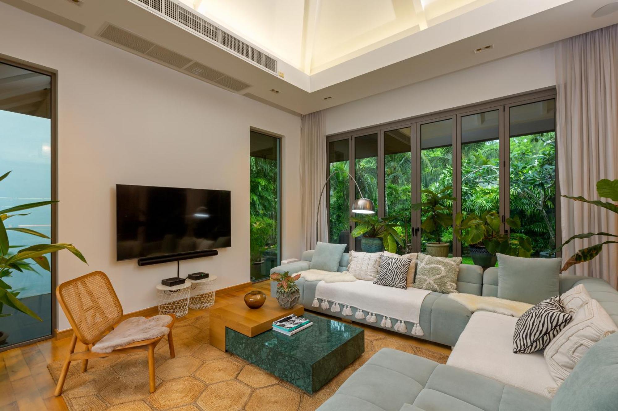 Stunning 5br With Freshwater Pool & Tropical Garden *
