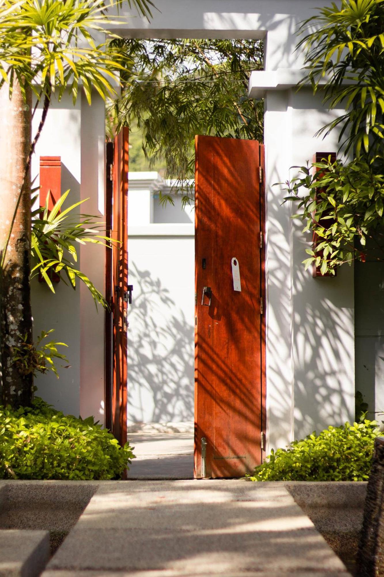 The Bell Pool Phuket Resort 5*