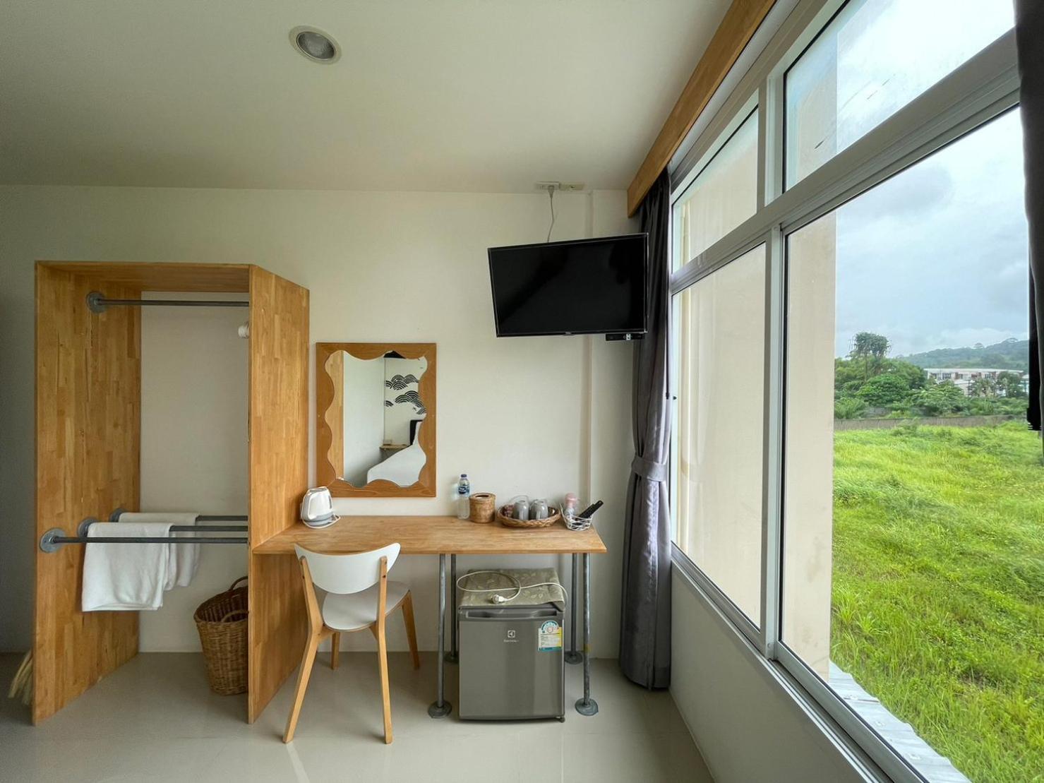 Dwell Phuket Airport At Naiyang Hotel 3*