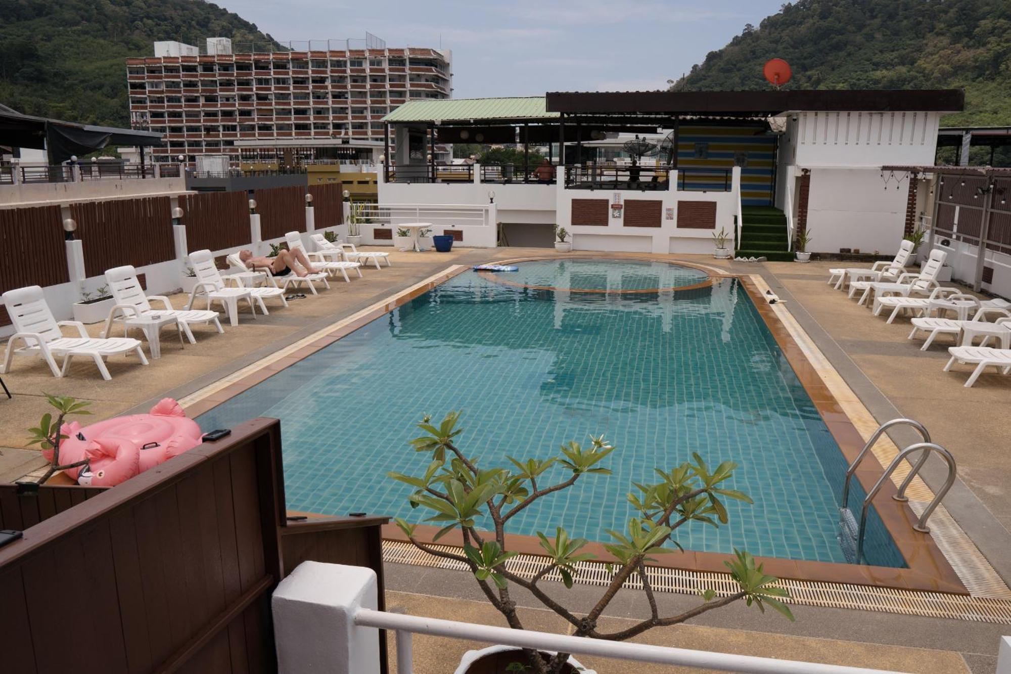 Issara 3*