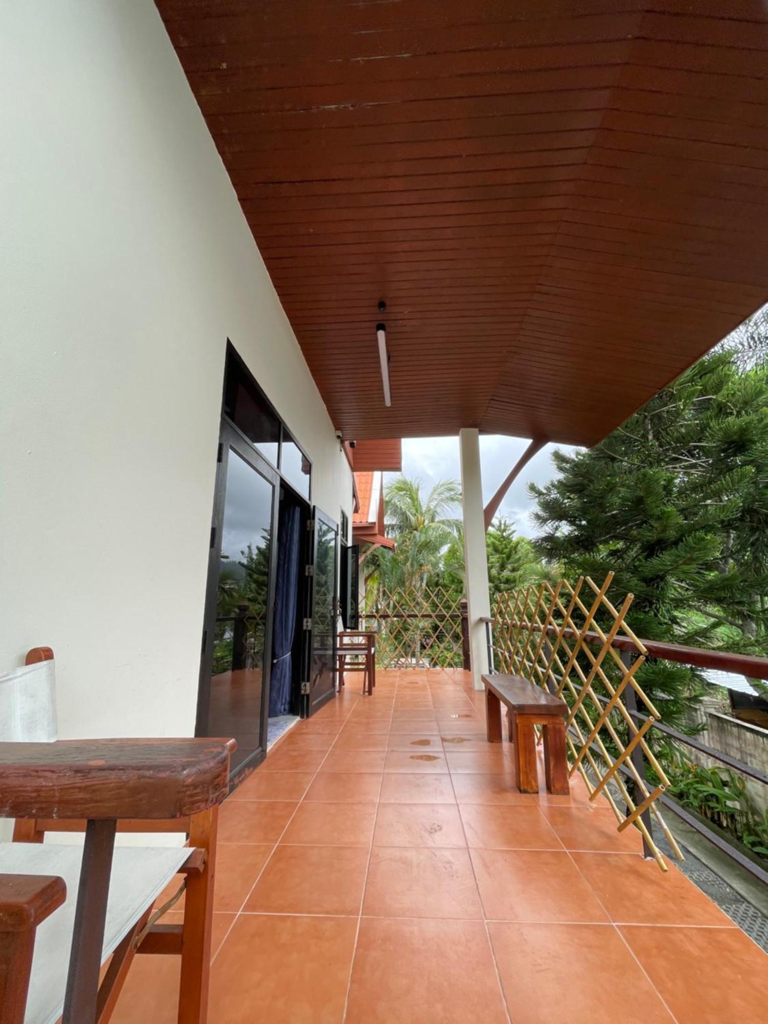 Aisawan Villa *