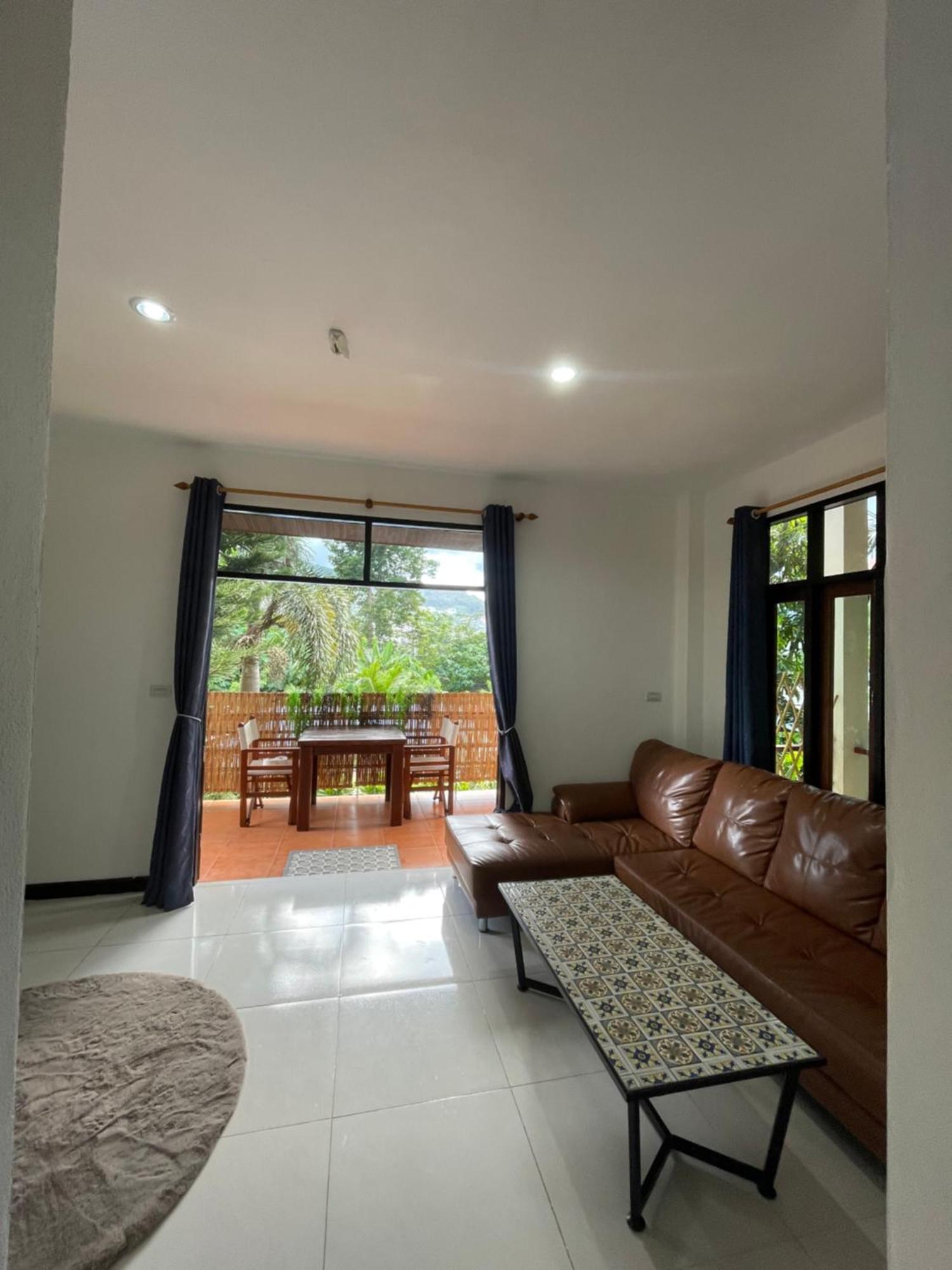 Villa Aisawan Ban Lum Fuang