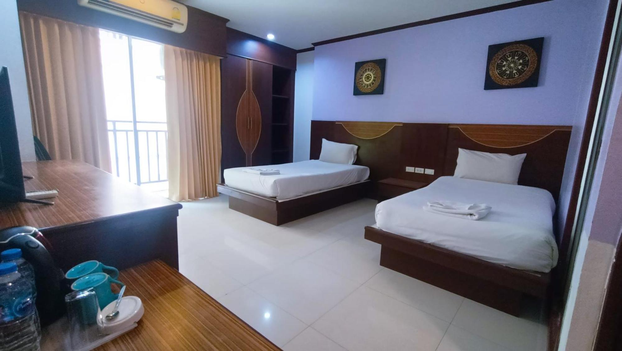 Hotel Issara Patong