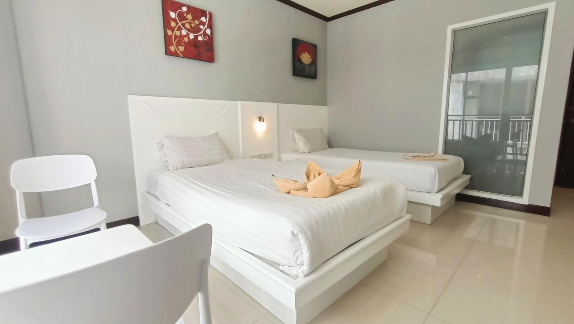 Hotel Issara 3*