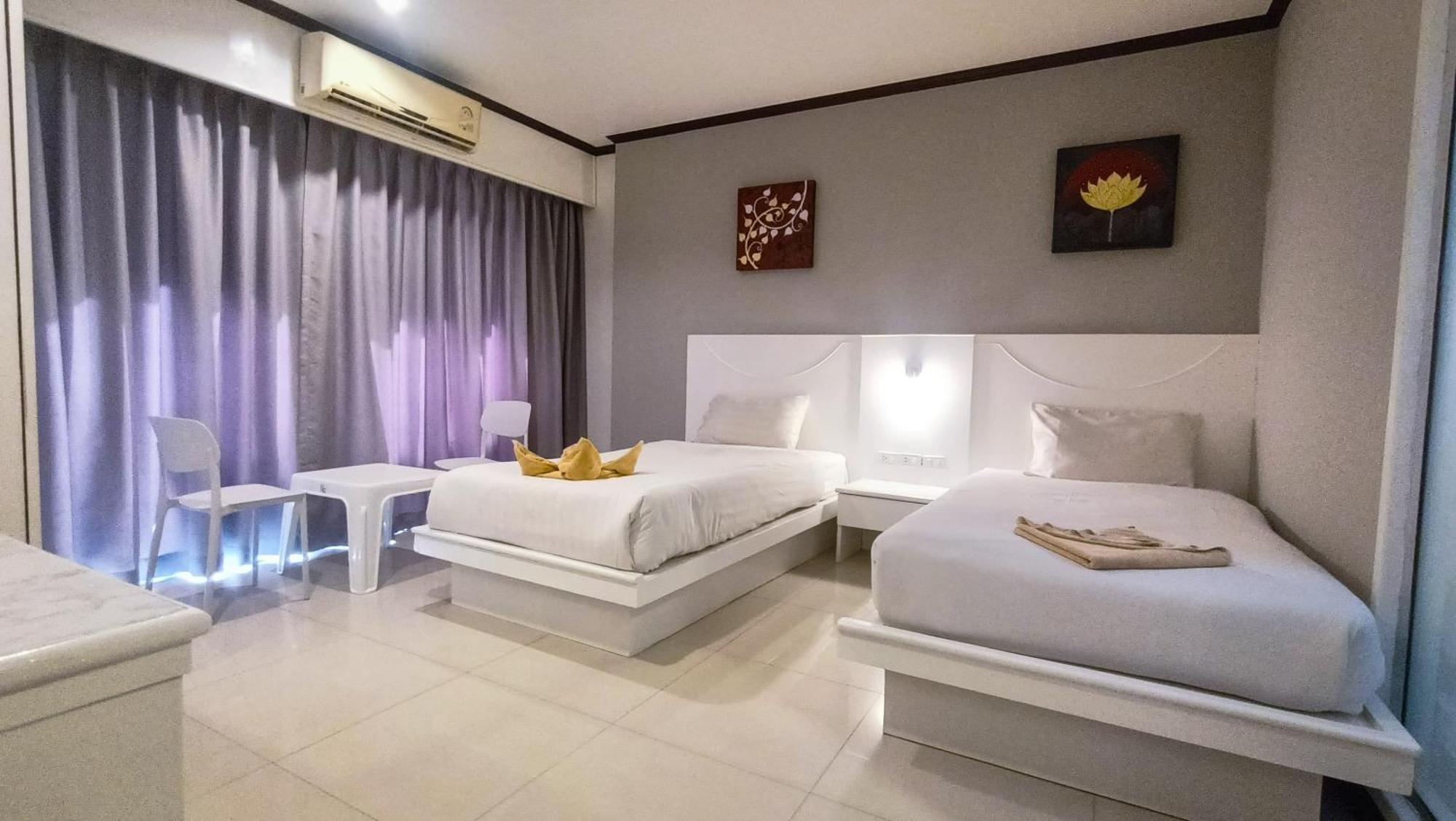 Hotel Issara 3*