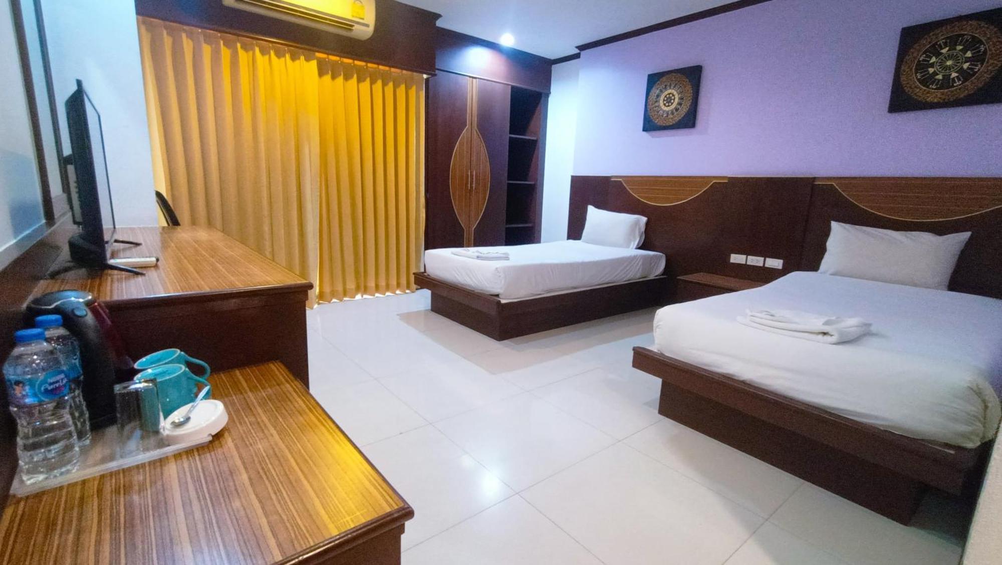 Issara 3*