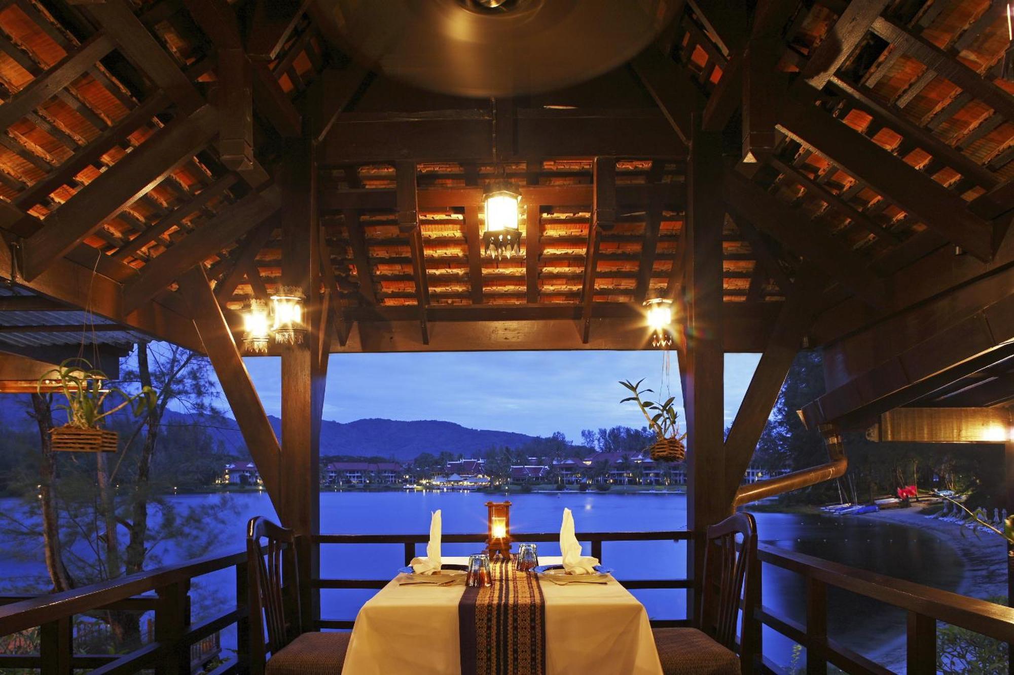 Hotel Dusit Thani Laguna Phuket 5*