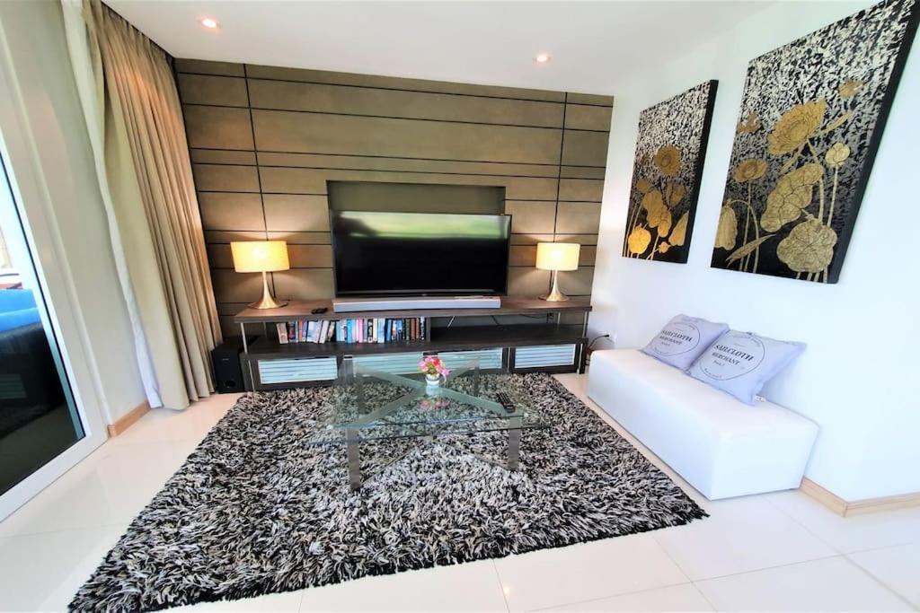 Baycliff 3-bedroom 160 M2 With Sea View Terrace Apartment Patong