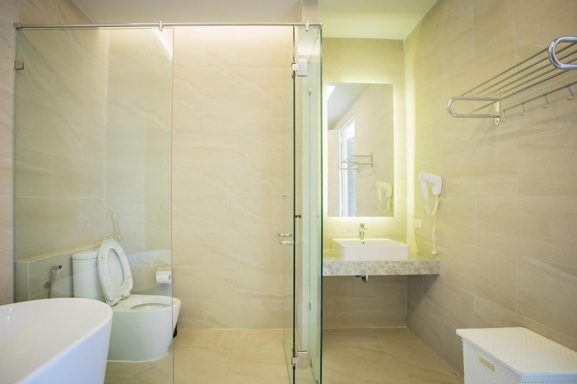 Gold Chariot Pool Villa, Phuket - Sha Certified Villa Bang Tao Beach (Phuket)