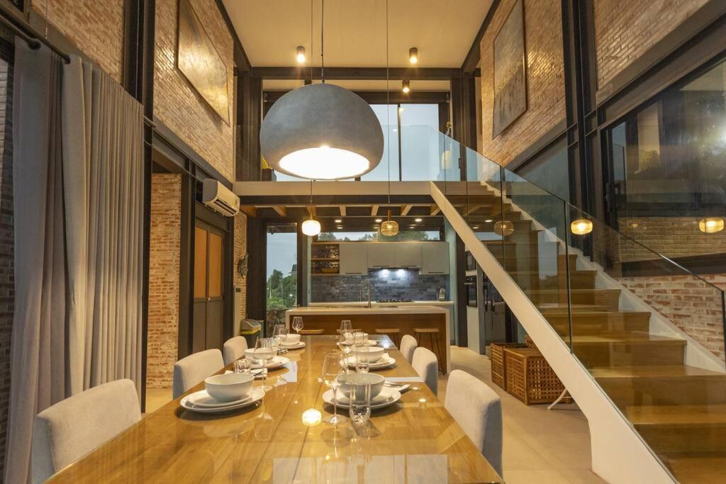 New Ultra Modern Designer Furniture Gym #v62 *