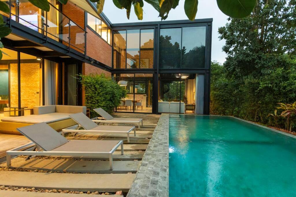 New Ultra Modern Designer Furniture Gym #v62 Ban Klang (Phuket)