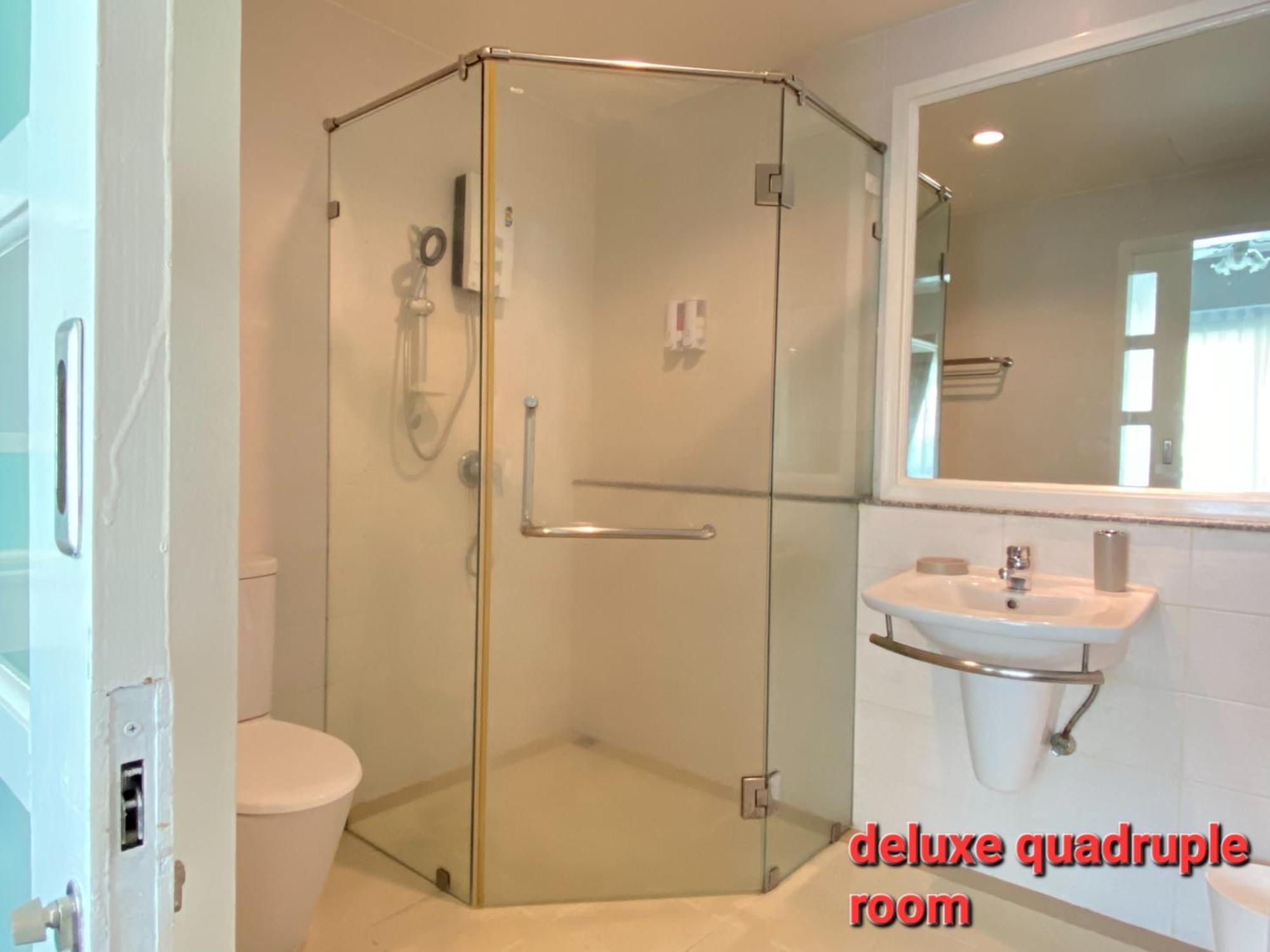 Thalassa Pool Phuket Guest house *