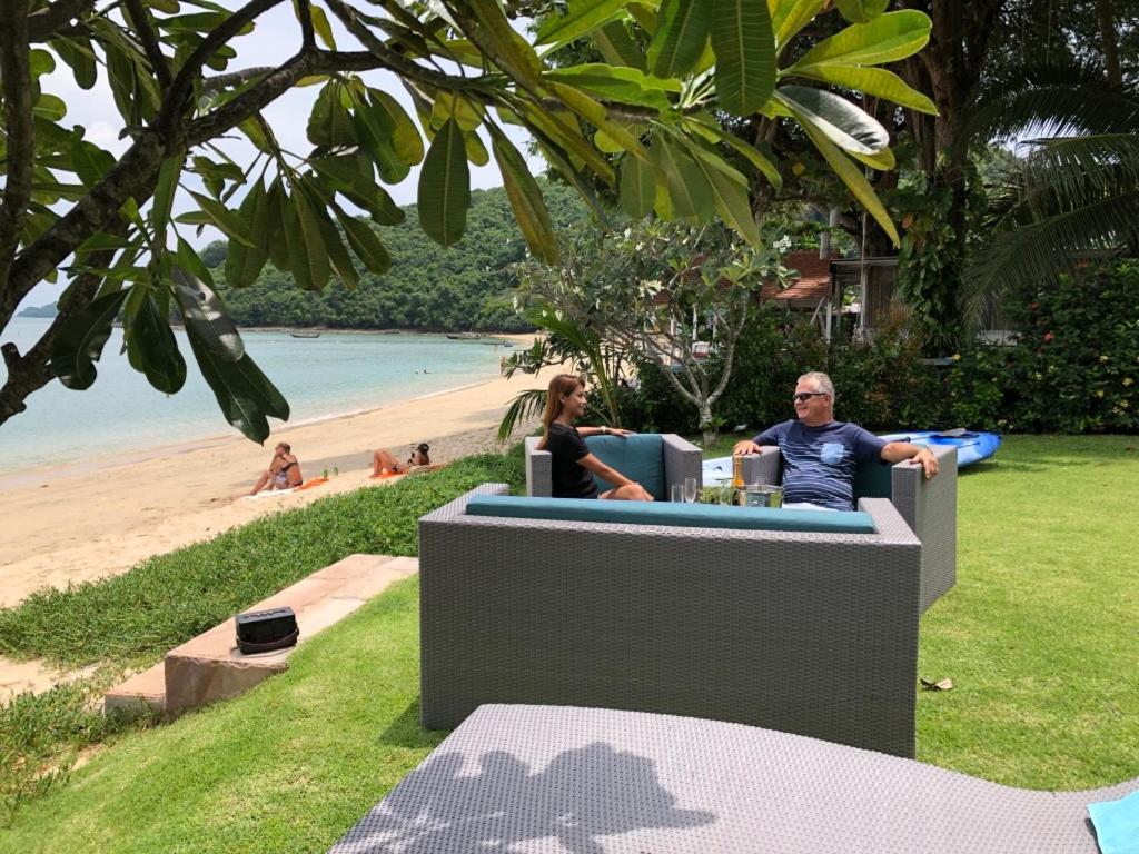Villa Bali Style 4 Bedroom Beachfront Ao Yon Ban Ao Makham