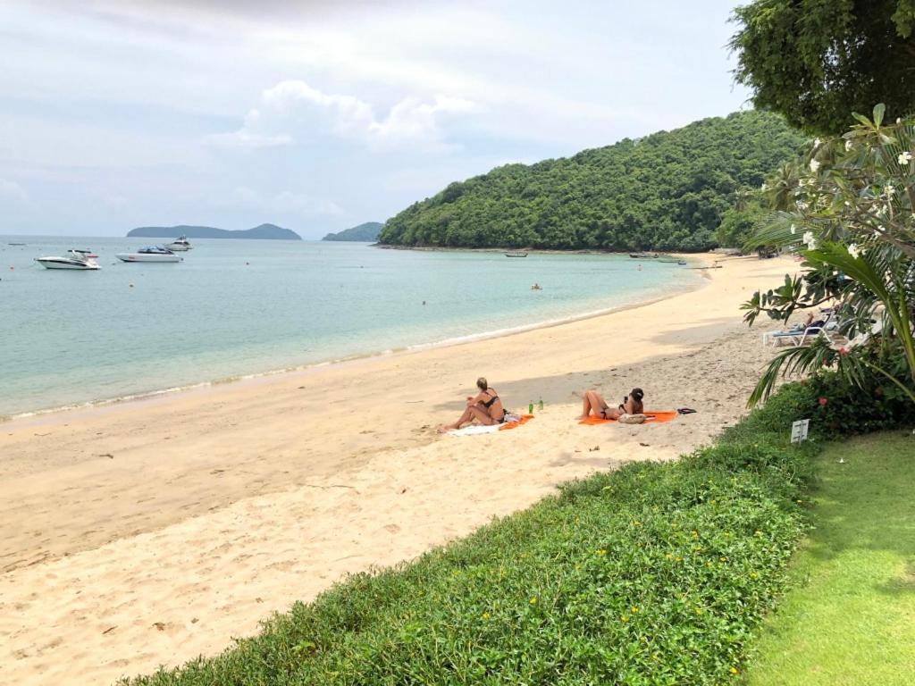 Bali Style 4 Bedroom Beachfront Ao Yon * Ban Ao Makham