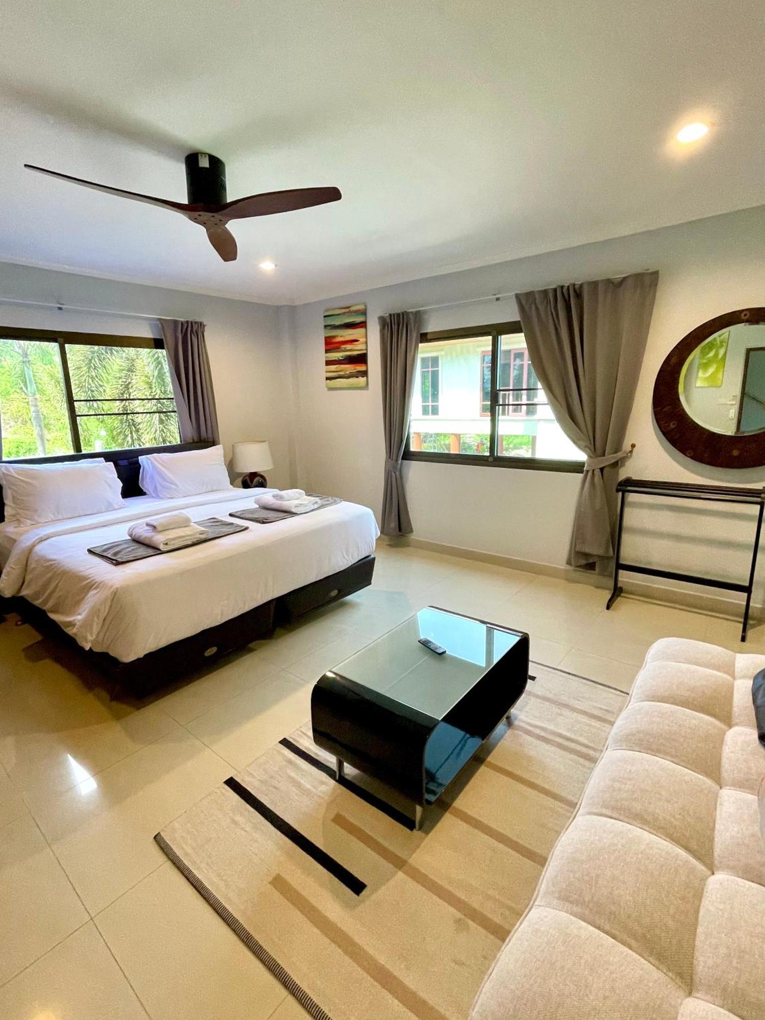Kata Vista Luxury Modern 4br Private Pool