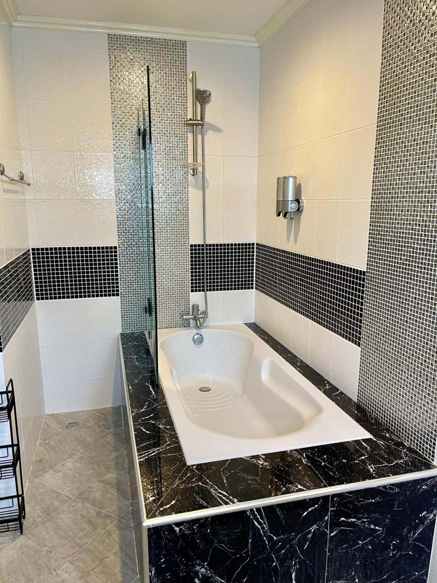 Kata Vista Luxury Modern 4br Private Pool *