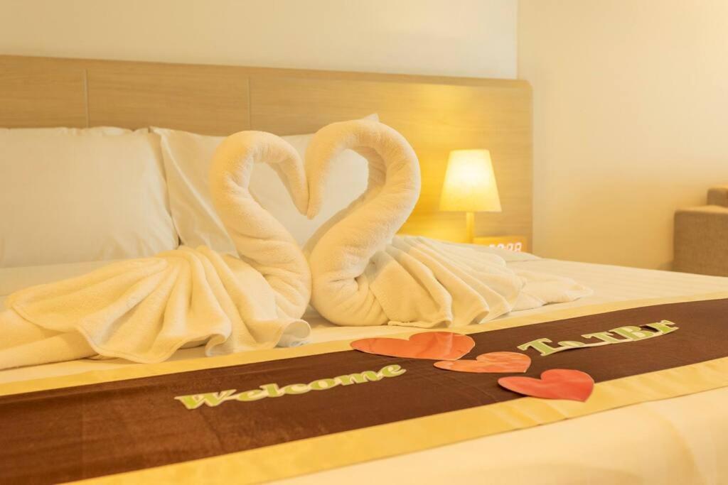 Romantic Bar Fine Dinning Swim Up C109 Apartment Ban Saiyuan