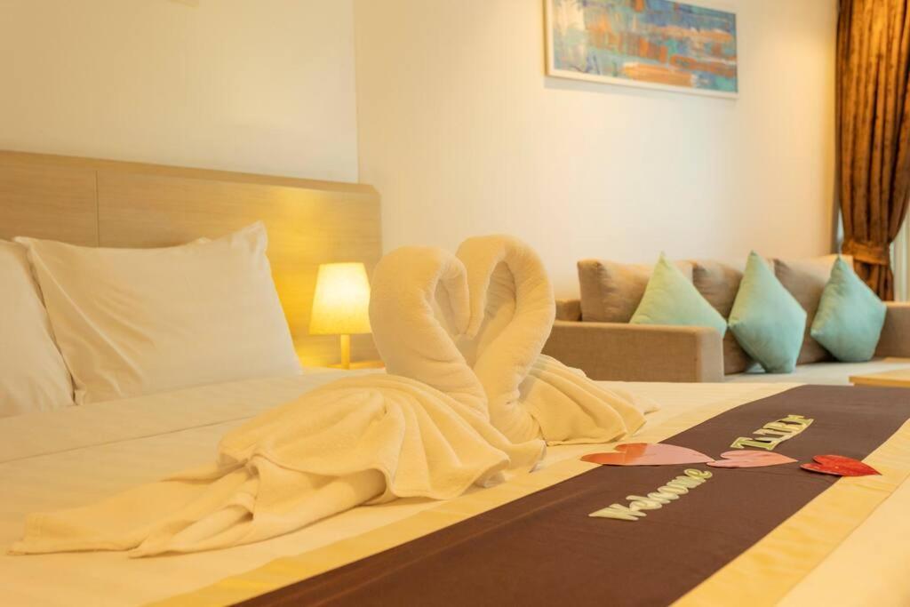 Romantic Bar Fine Dinning Swim Up C109 * Ban Saiyuan