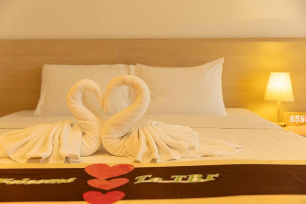 Romantic Bar Fine Dinning Swim Up C109 Ban Saiyuan