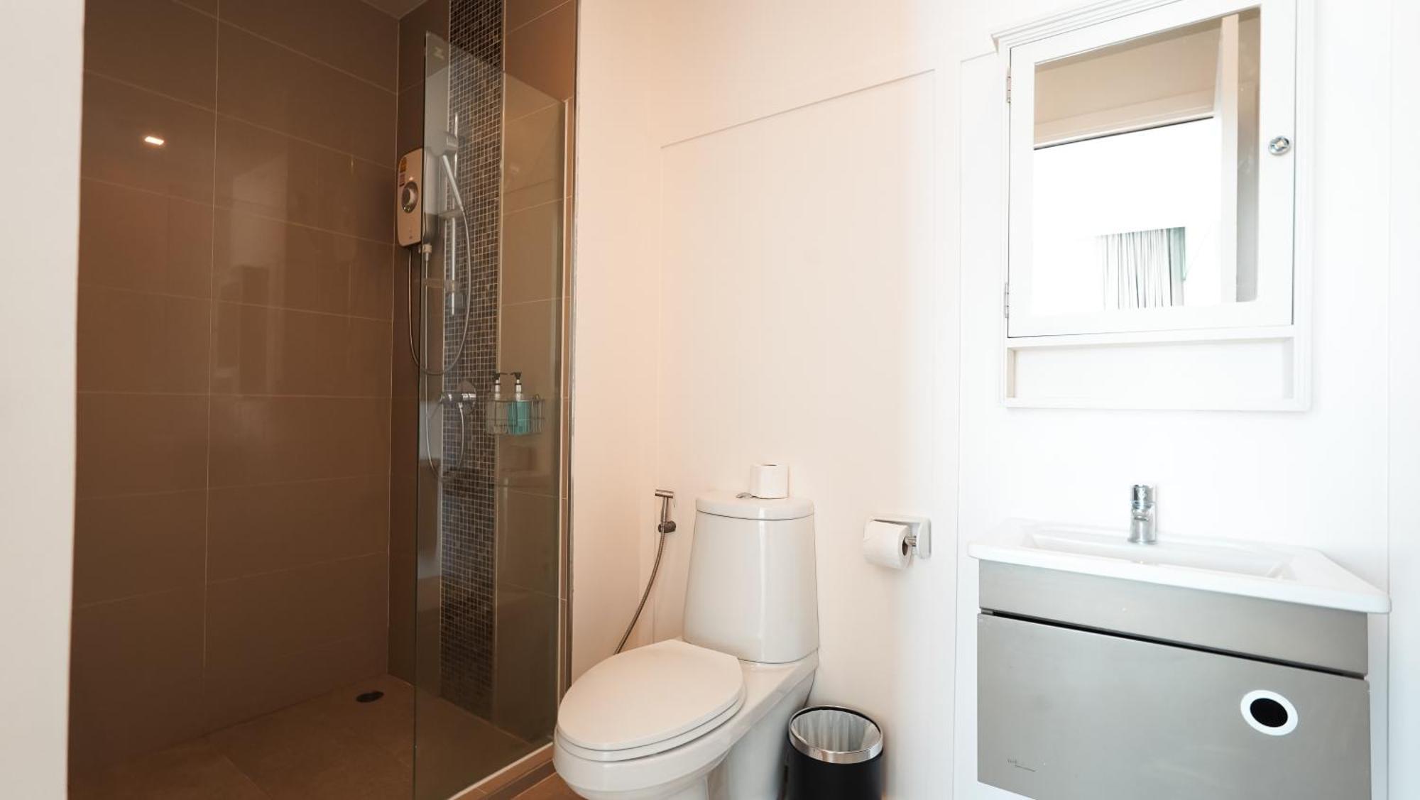 Dlux Chalong Phuket Aparthotel
