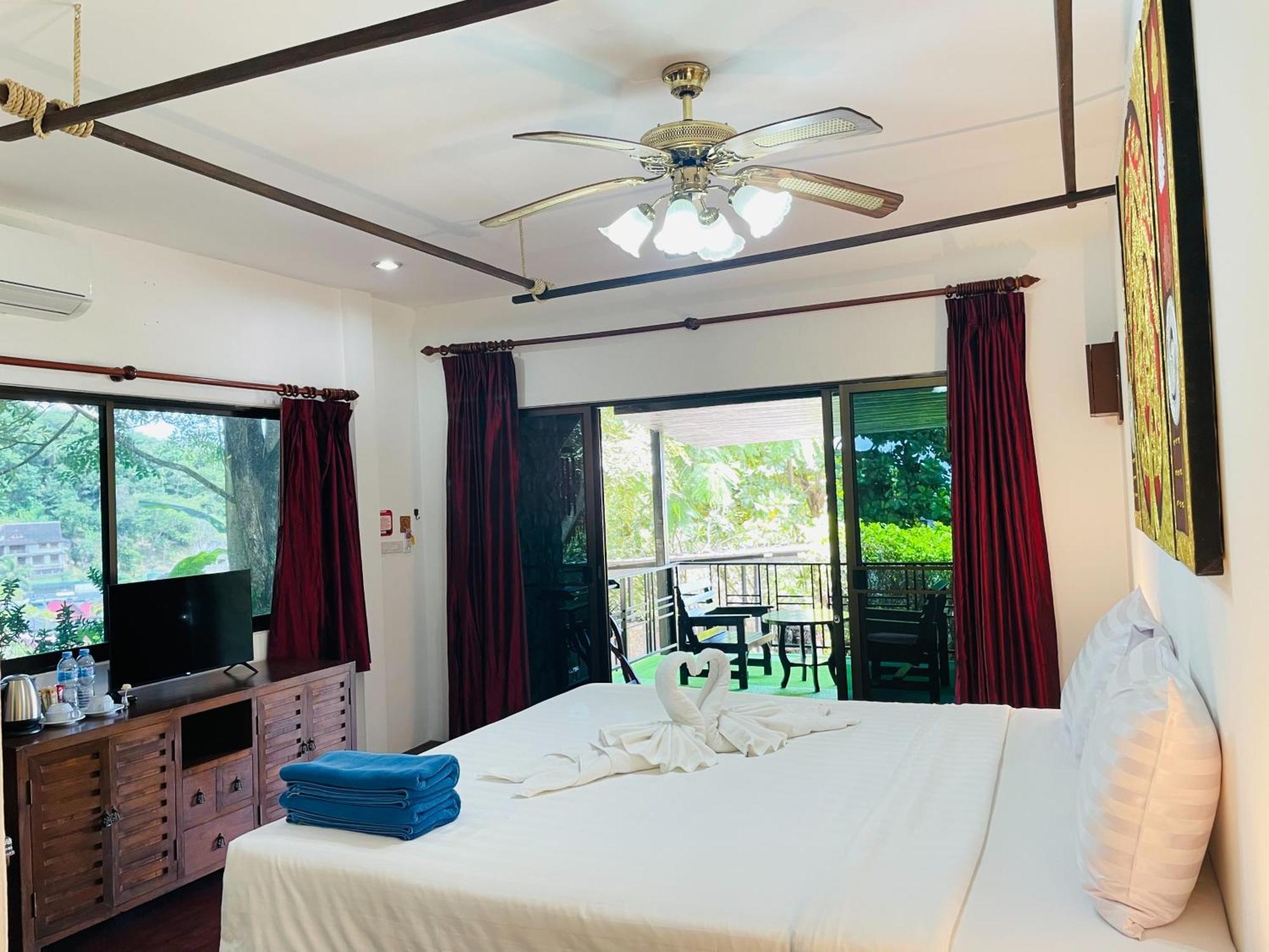 Boomerang Village 3* Kata Beach (Phuket)