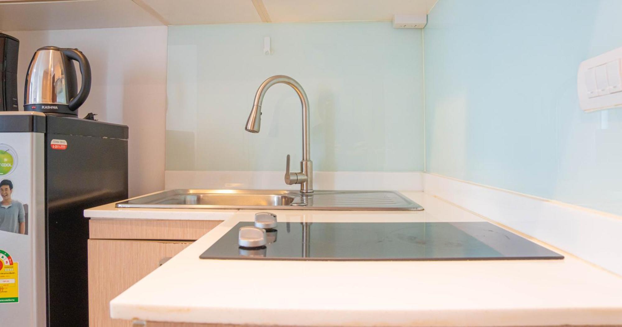 Recently Renovated Pool View In Modern Complex