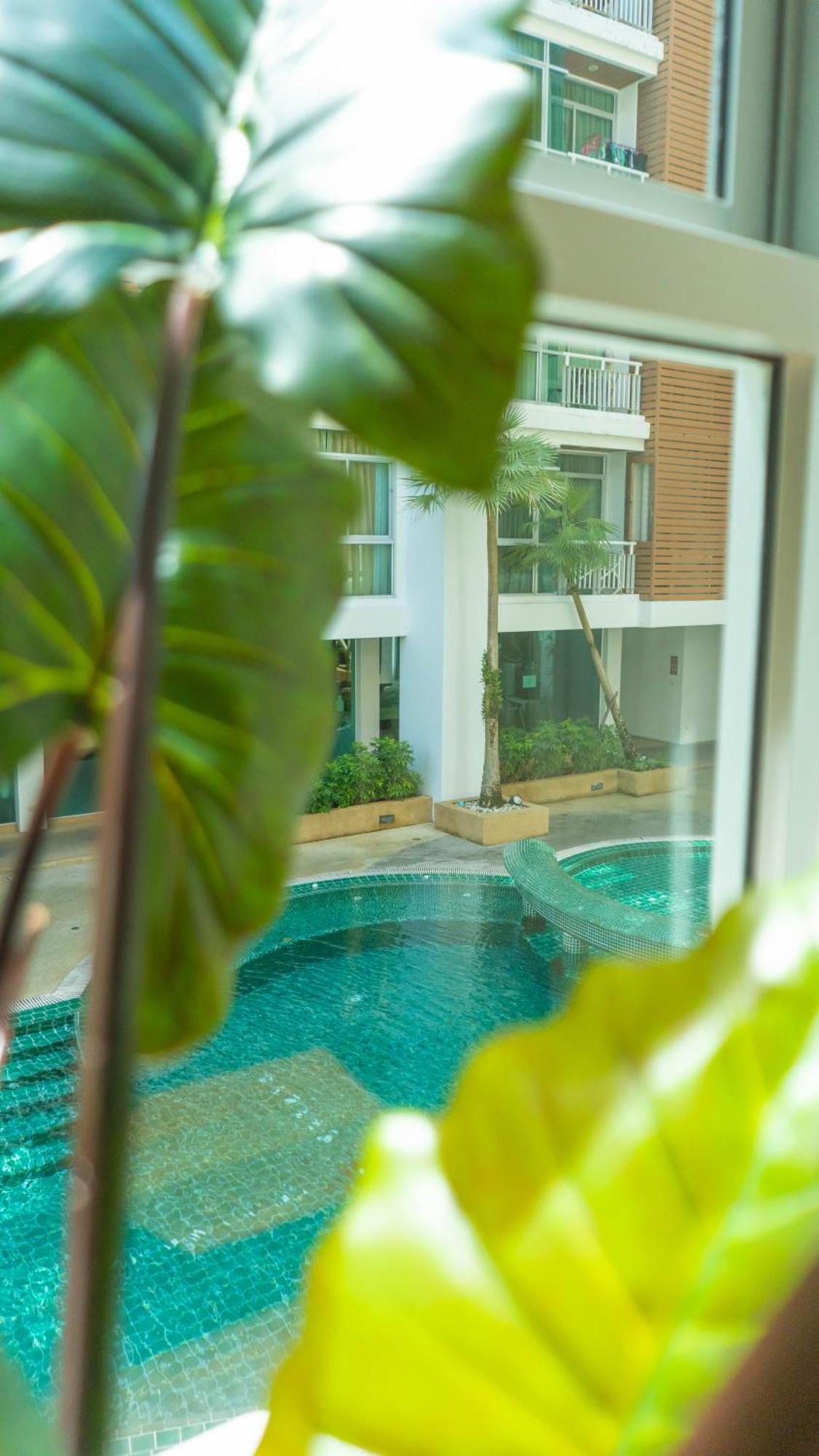 Apartamento Recently Renovated Pool View In Modern Complex