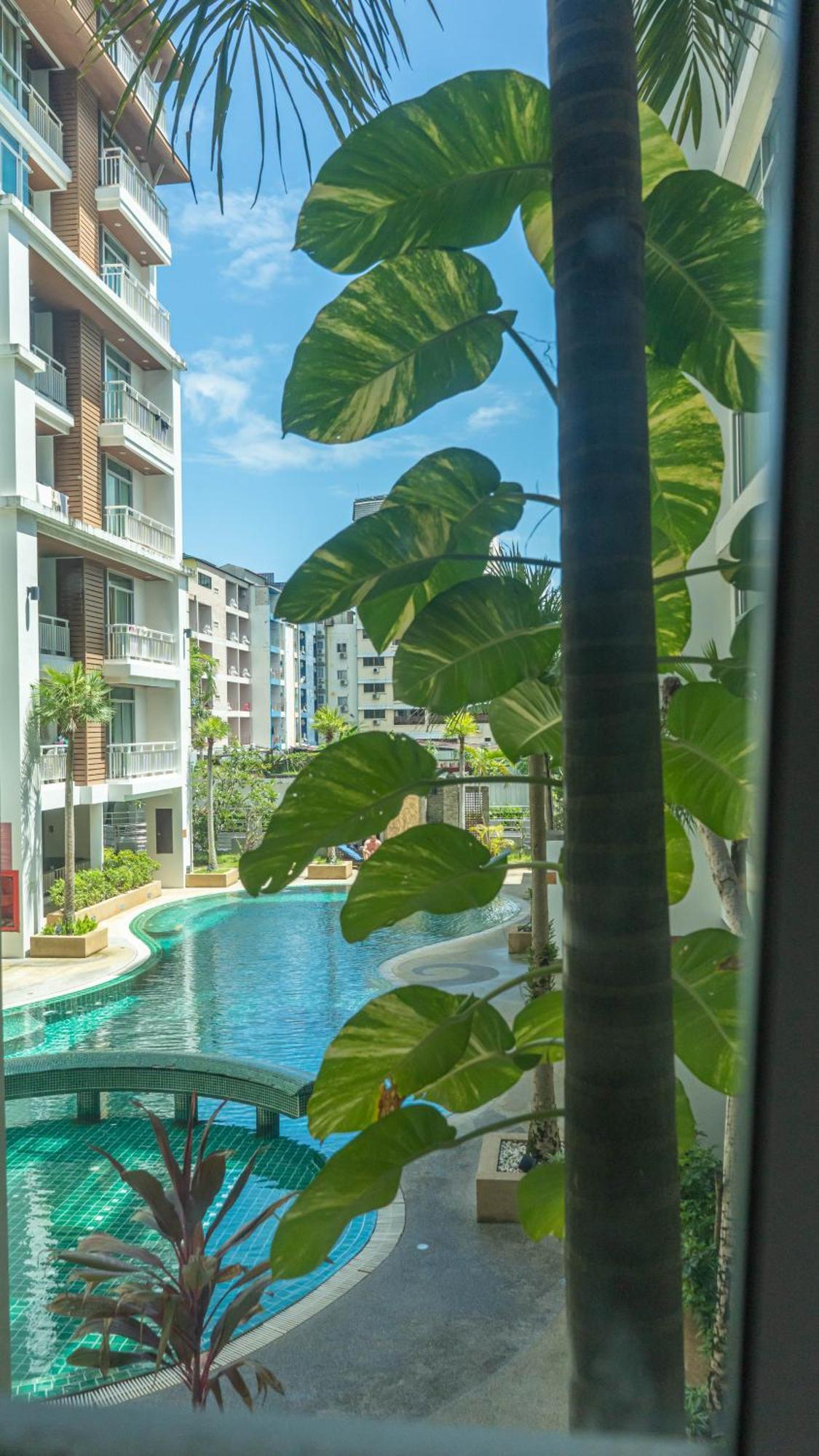 Recently Renovated Pool View In Modern Complex * Patong