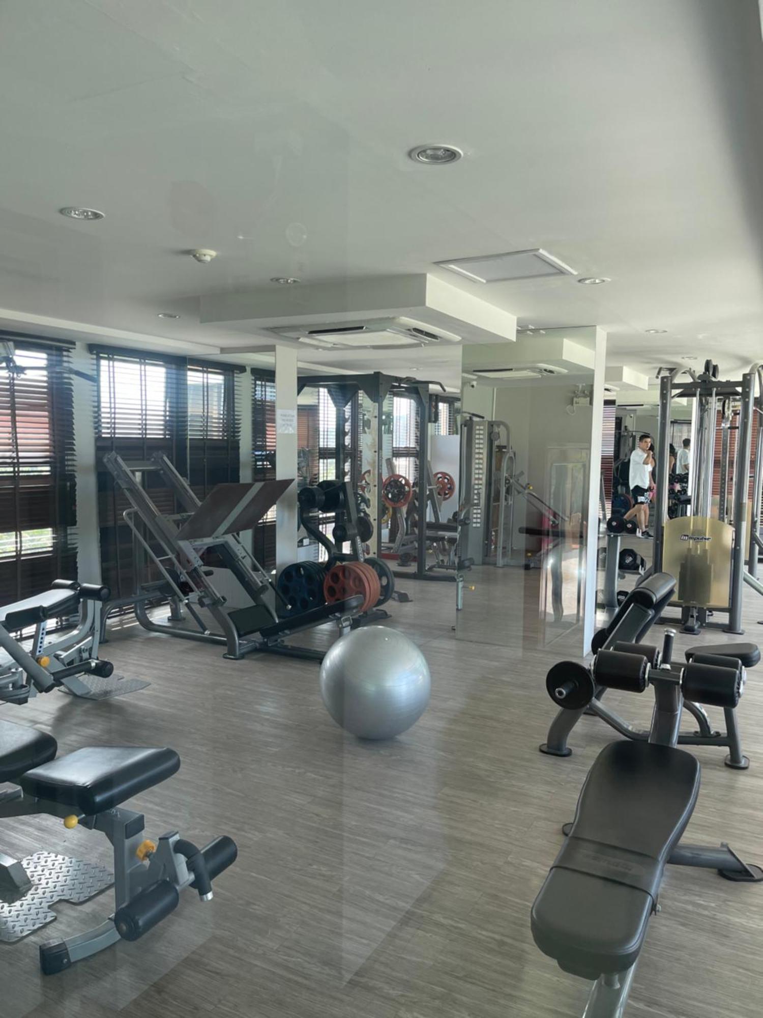 6th Avenue Surin Beach 4*