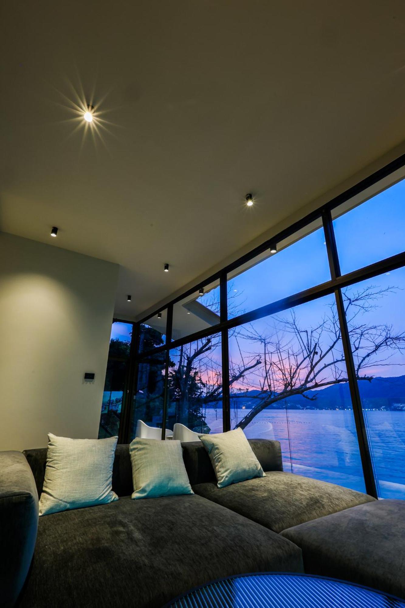 Tri Trang Beachfront With Stunning Views *