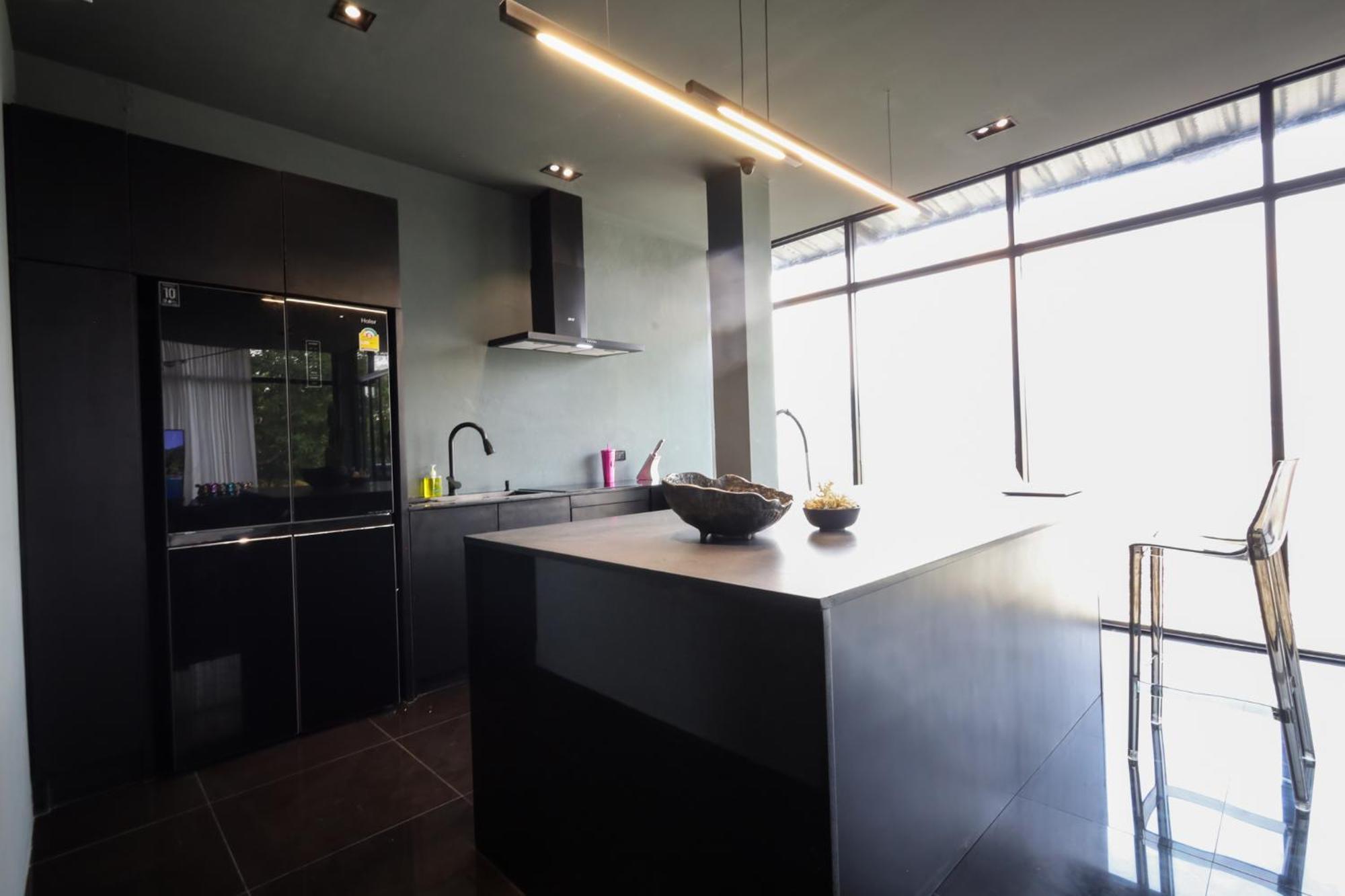 Tri Trang Beachfront With Stunning Views Apartment