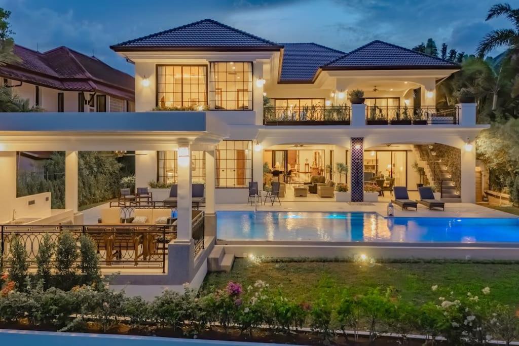 Viola 7 Bedroom, Fully Staffed, On The Golf Course Landkreis Thalang