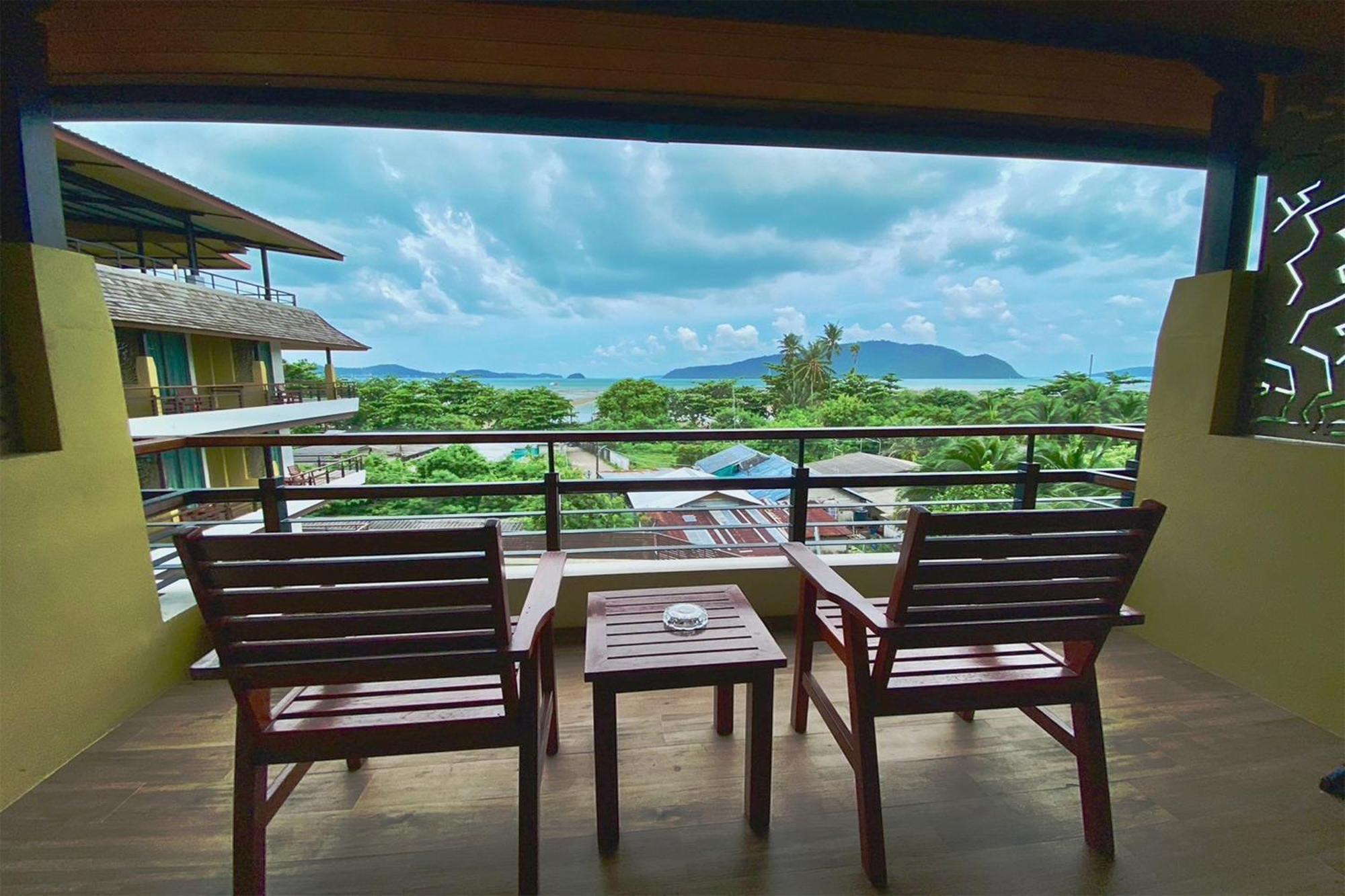 Aqua Sha Hotel Rawai