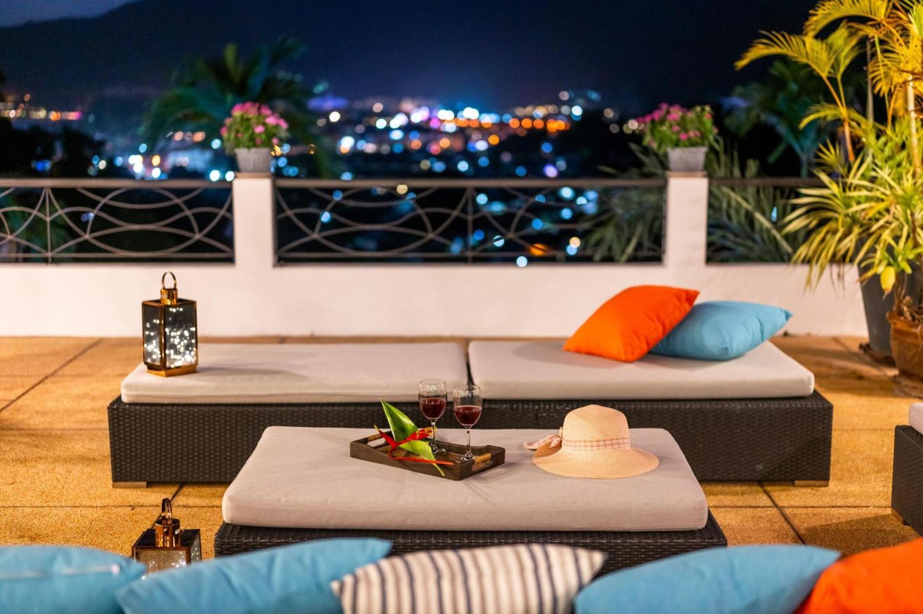 Kinnaree Grand - Pool, Panoramic Views, Maid Pousada