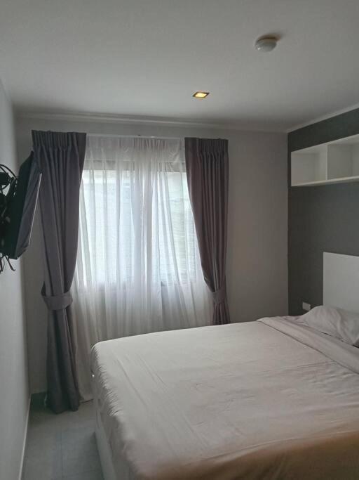 Hillside View 1br - Nv-206 *