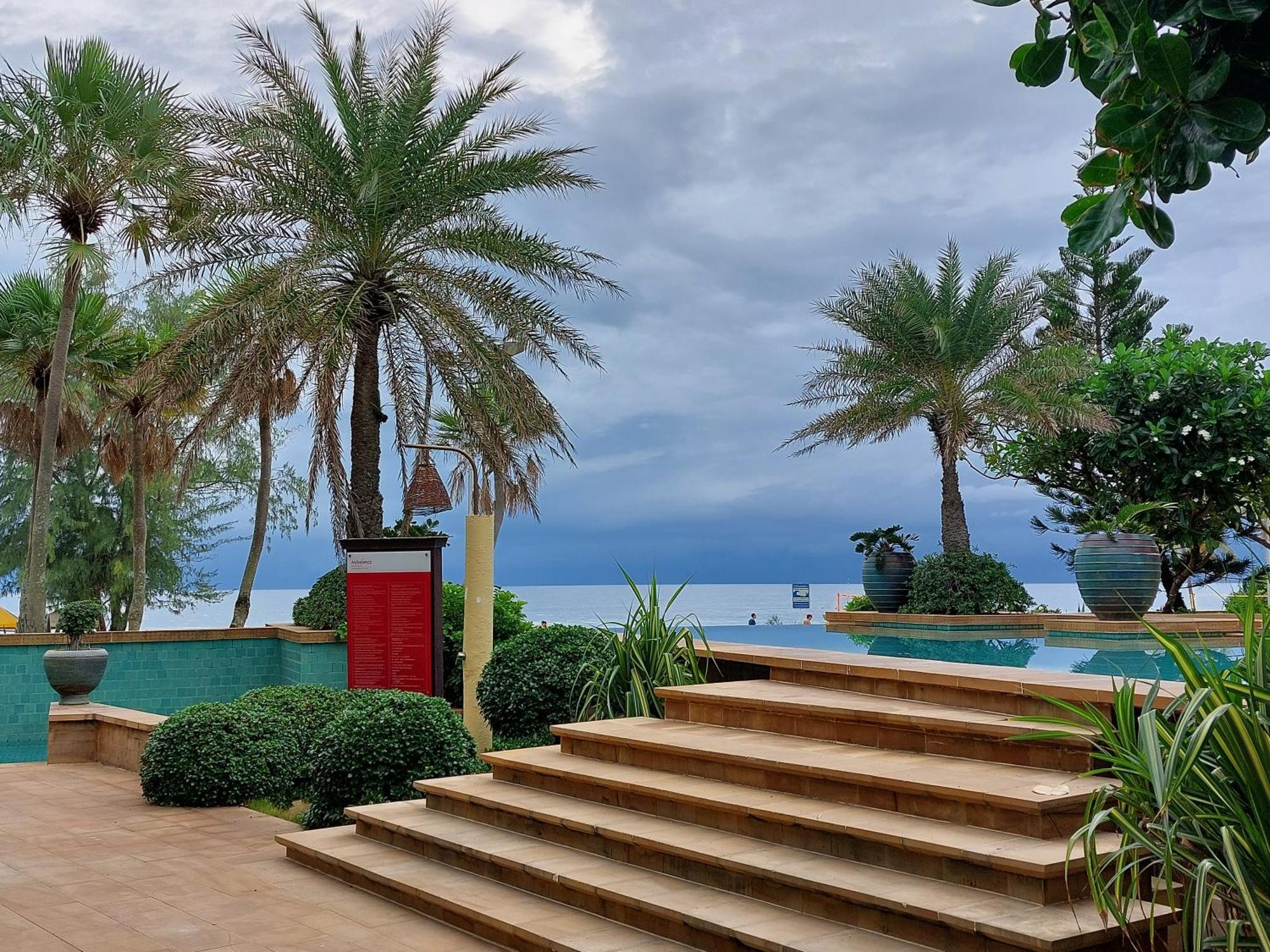 Beachfront 703 *