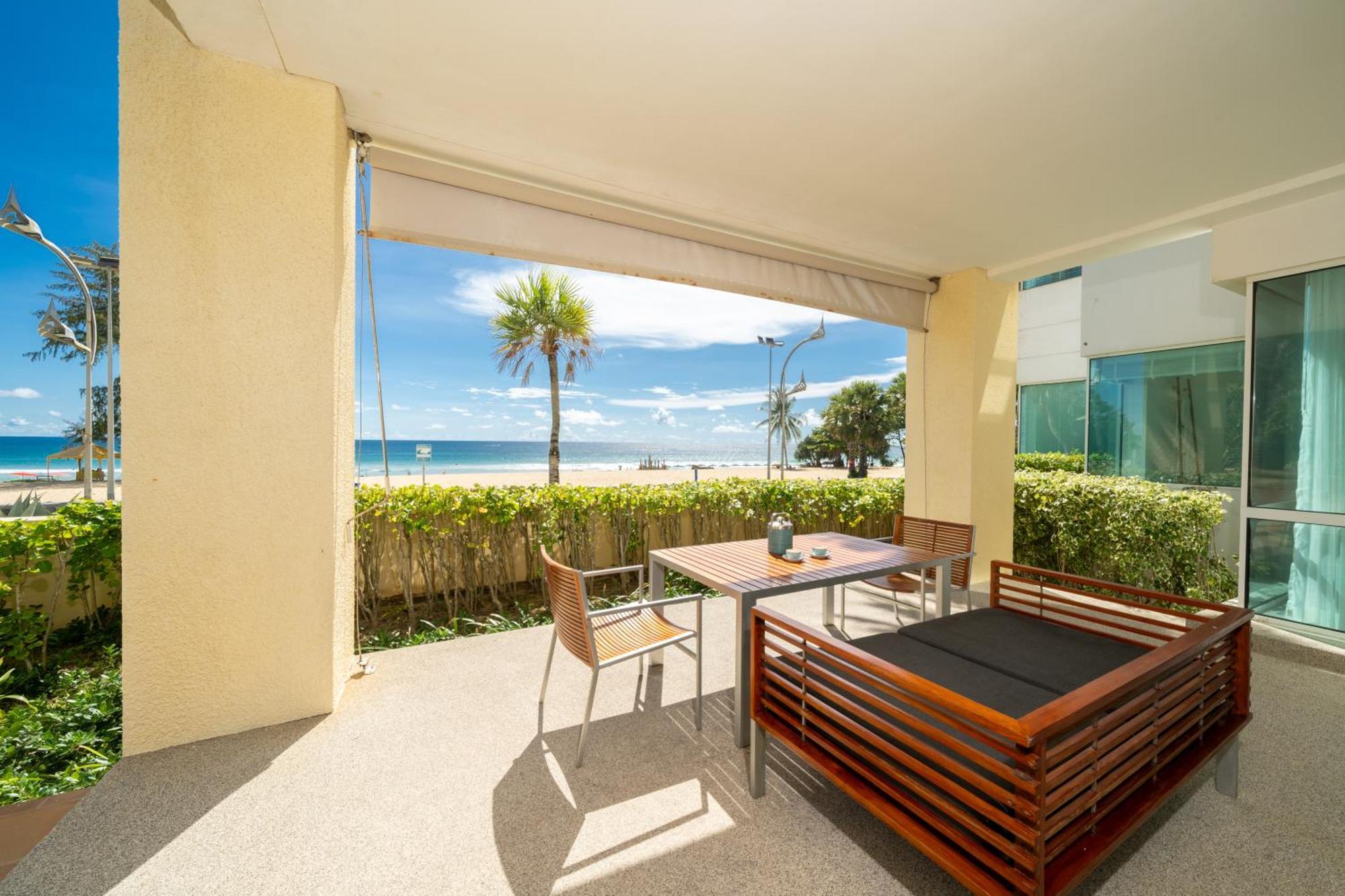 Beachfront 703 Apartment Karon
