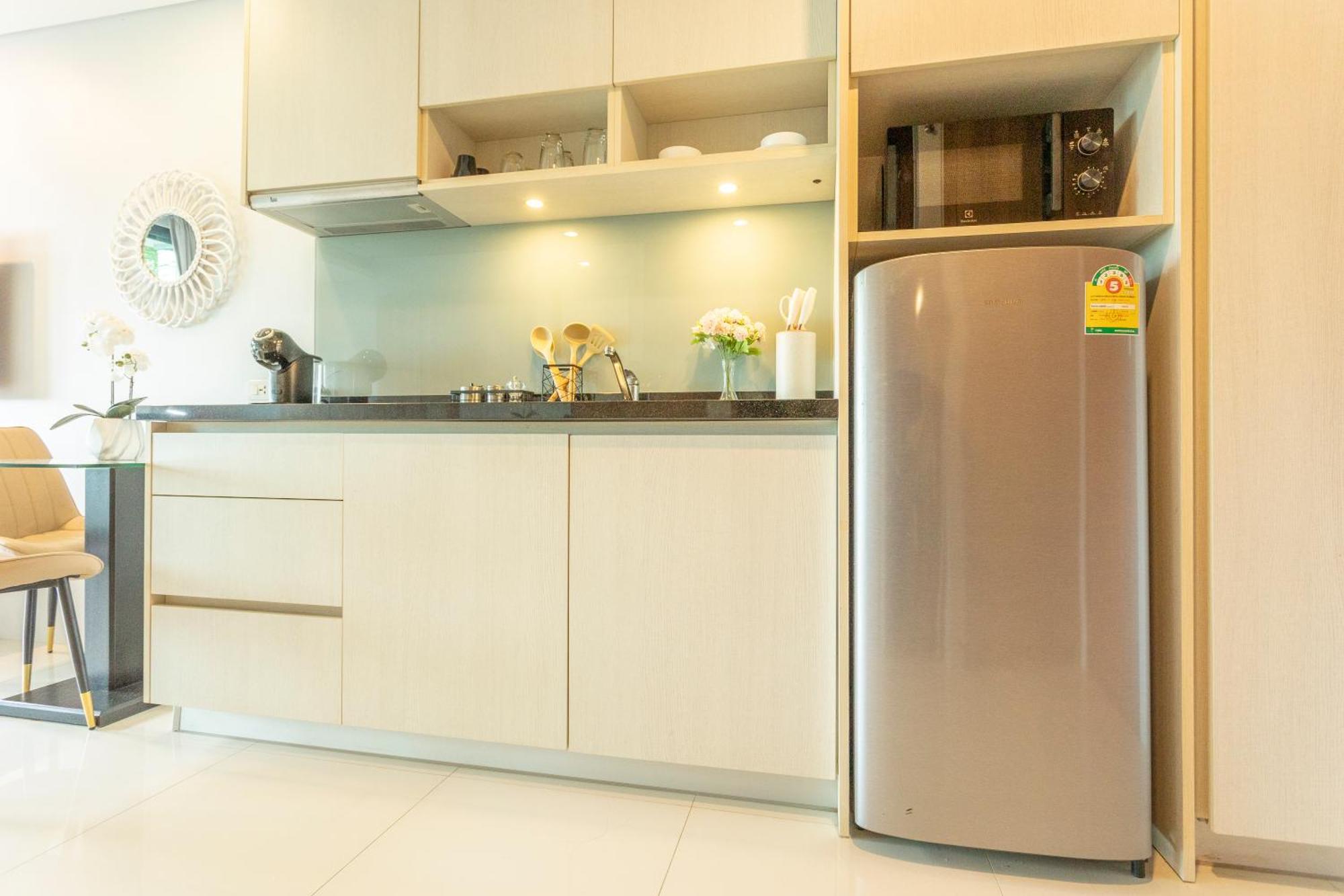 Apartment Pool Access Everything Walking Distance C112 Rawai