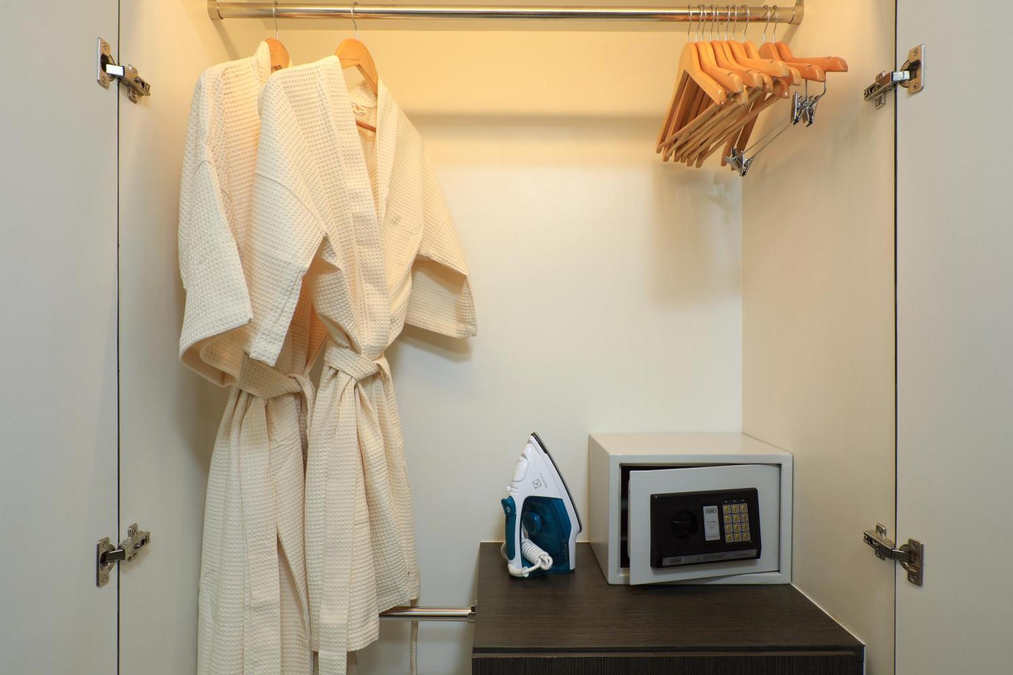 2bdr With Jacuzzi Seaview By Capitalpro 307 Apartment