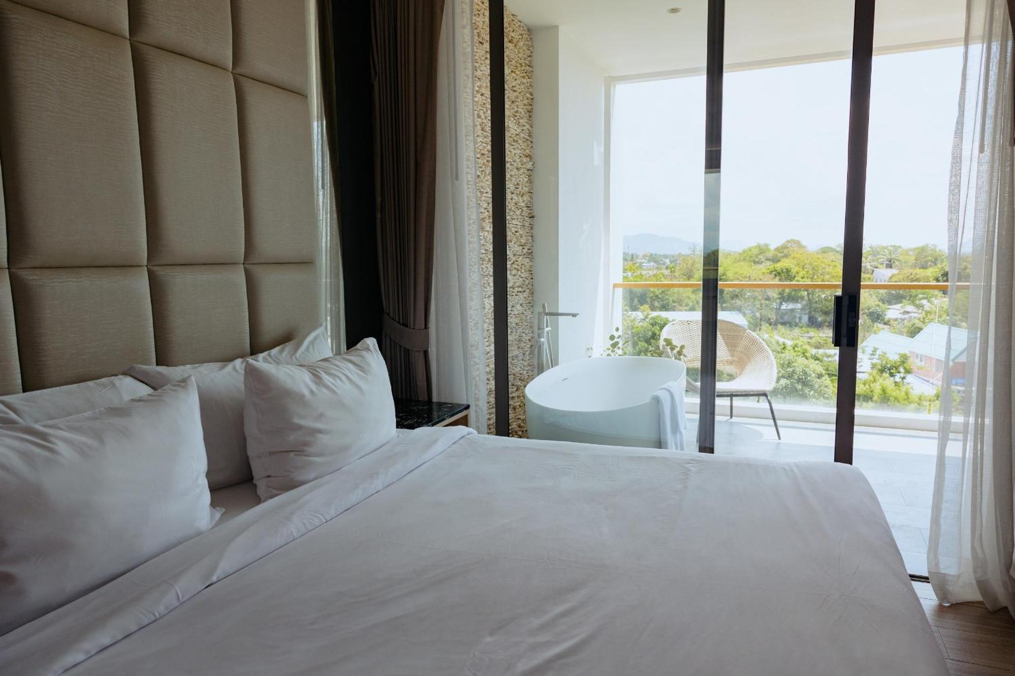 Elite Atoll Serviced Phuket Hotel 4*