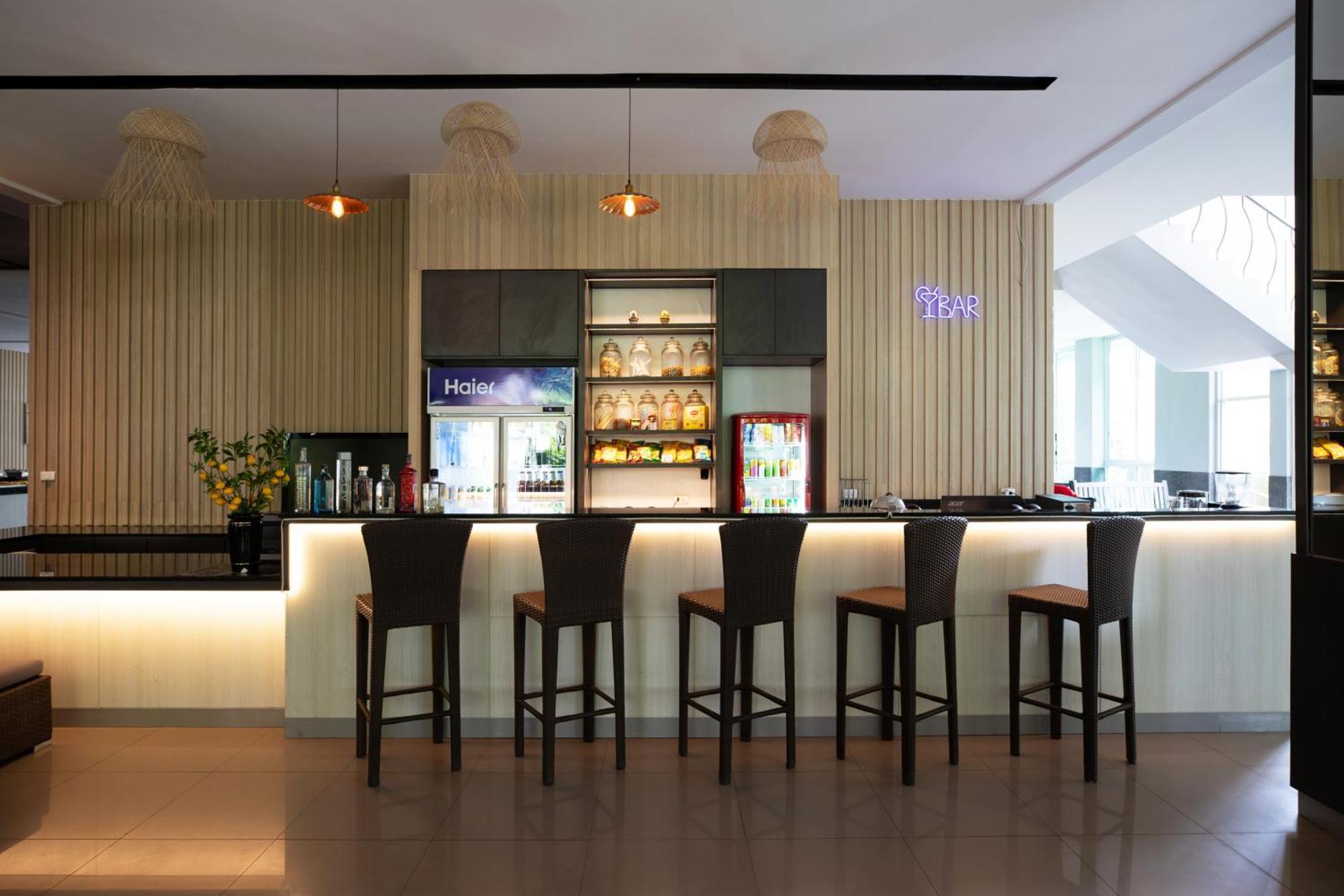 Casa Del M Phuket - Newly Renovated Hotel 4*