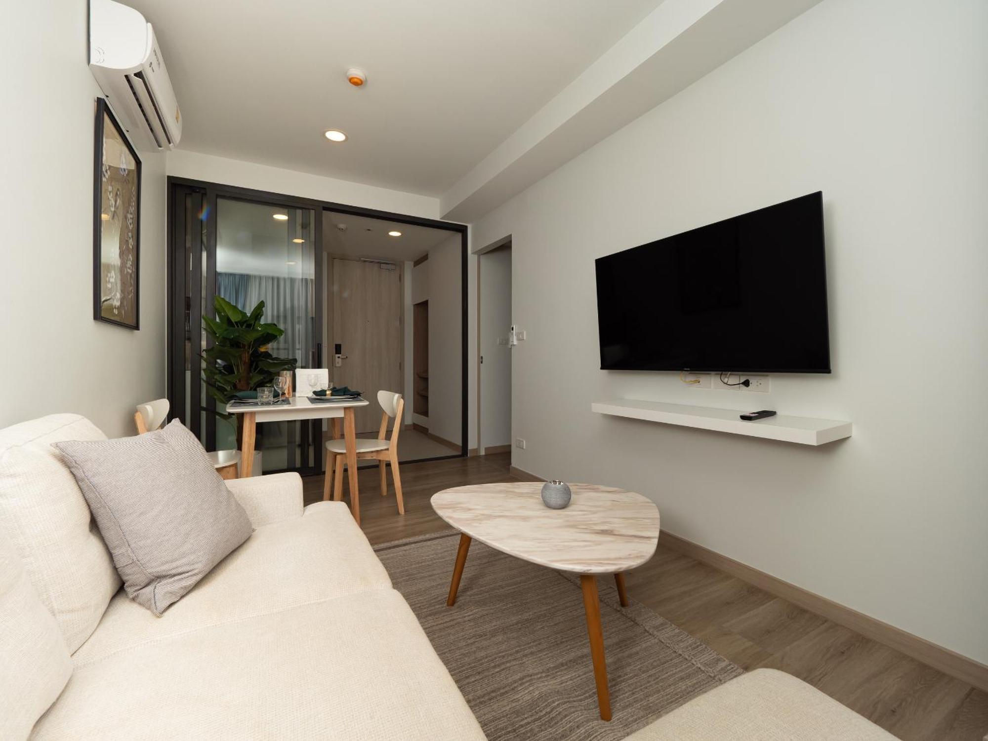 Laguna Skypark New Brand Apartment *