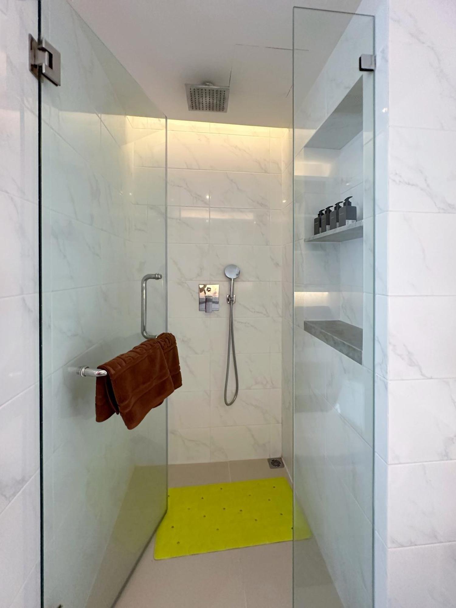 The Aristo-2-803 Apartment *