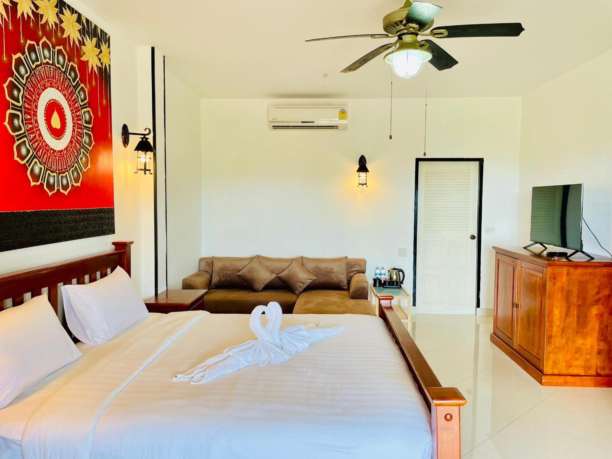 Boomerang Village Hotel