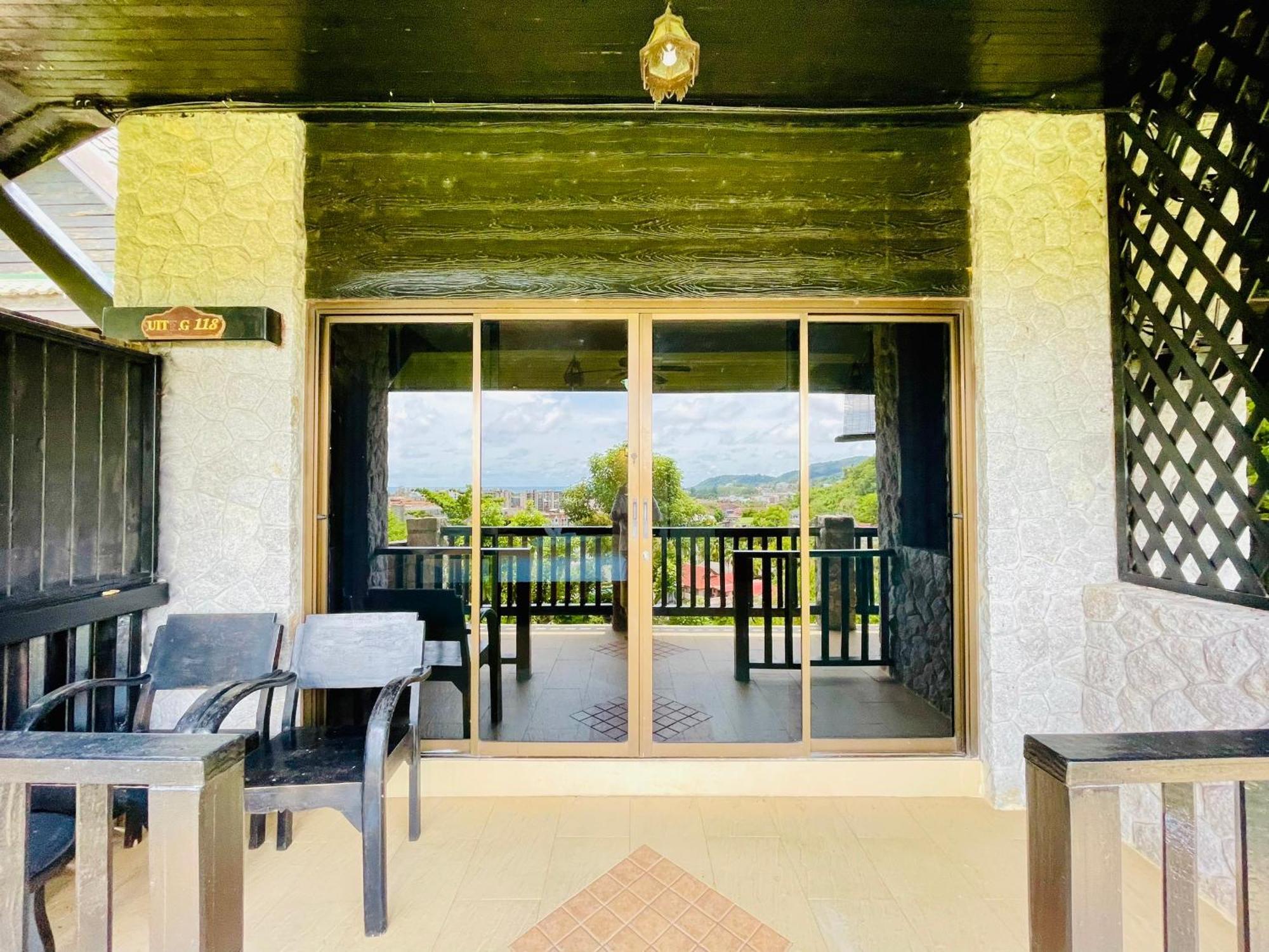 Boomerang Village 3*